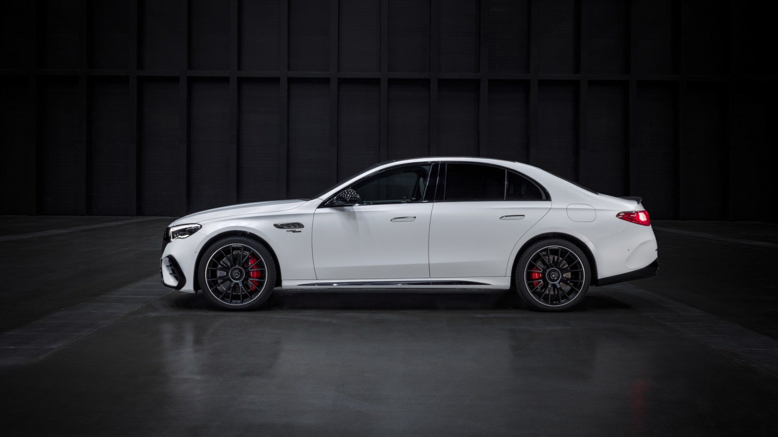 2025 Mercedes-AMG E53: The Six-Cylinder, 604-HP AMG Sweet Spot