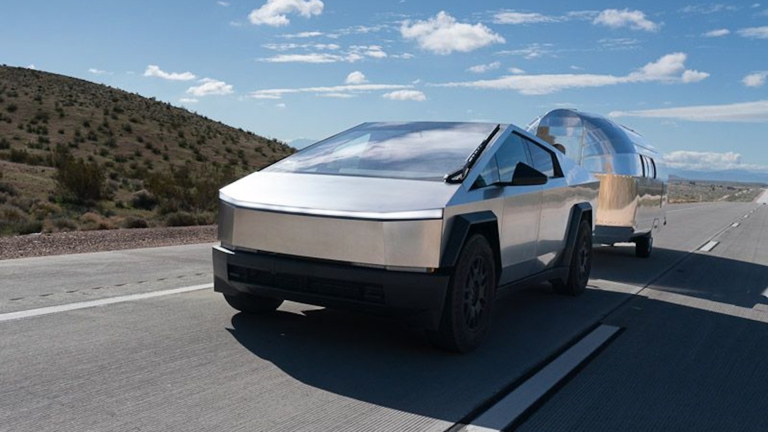 Tesla Cybertruck $16K Range Extender and Original Promised Range Is ...
