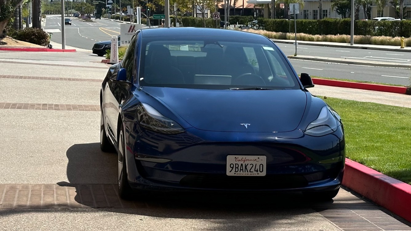 Hertz Charges Tesla Model 3 Renter 277 Gas Fee, Won’t Back Down