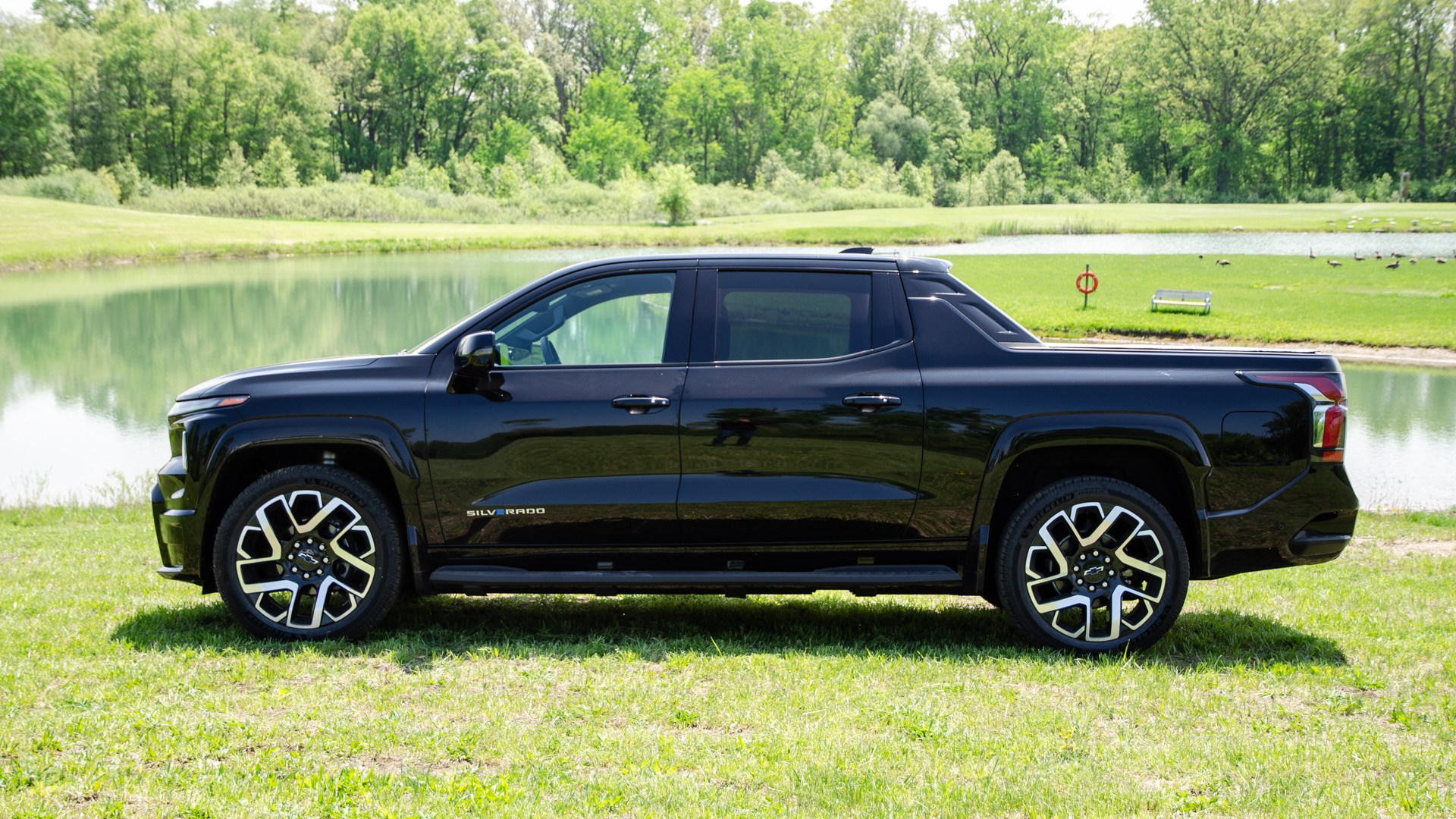 2024 Chevrolet Silverado EV RST Review: Impressive Engineering Looking ...