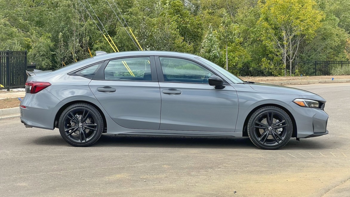 2025 Honda Civic Si First Drive Review: Fun as Ever, Now With Heated Seats