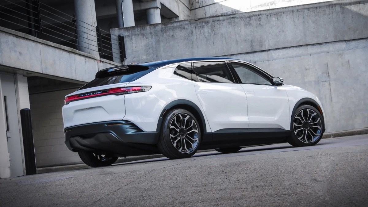 克萊斯勒能否擺脫廂型車品牌形象？三款不到 4 萬美元的 SUV 將證明一切