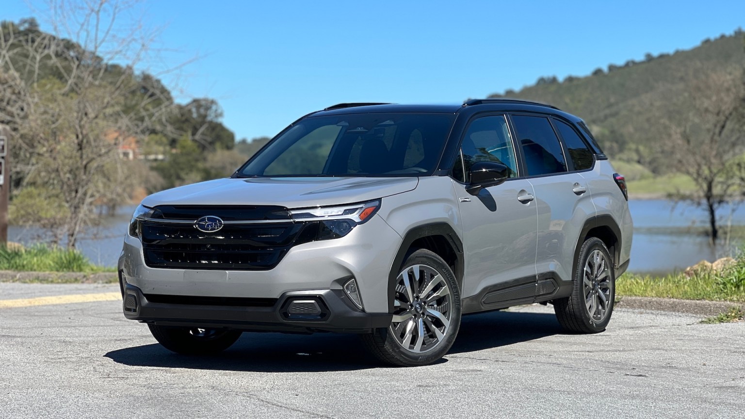2025 SUBARU FORESTER HYBRID ROAD TEST REVIEW visual data 7