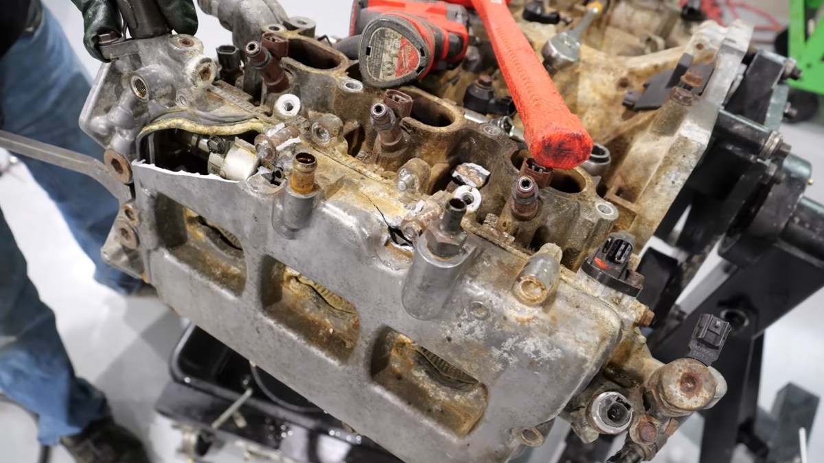 Salt Rust Engine Bay Here's What Years of Salty Roads Will Do To Your Car's Engine