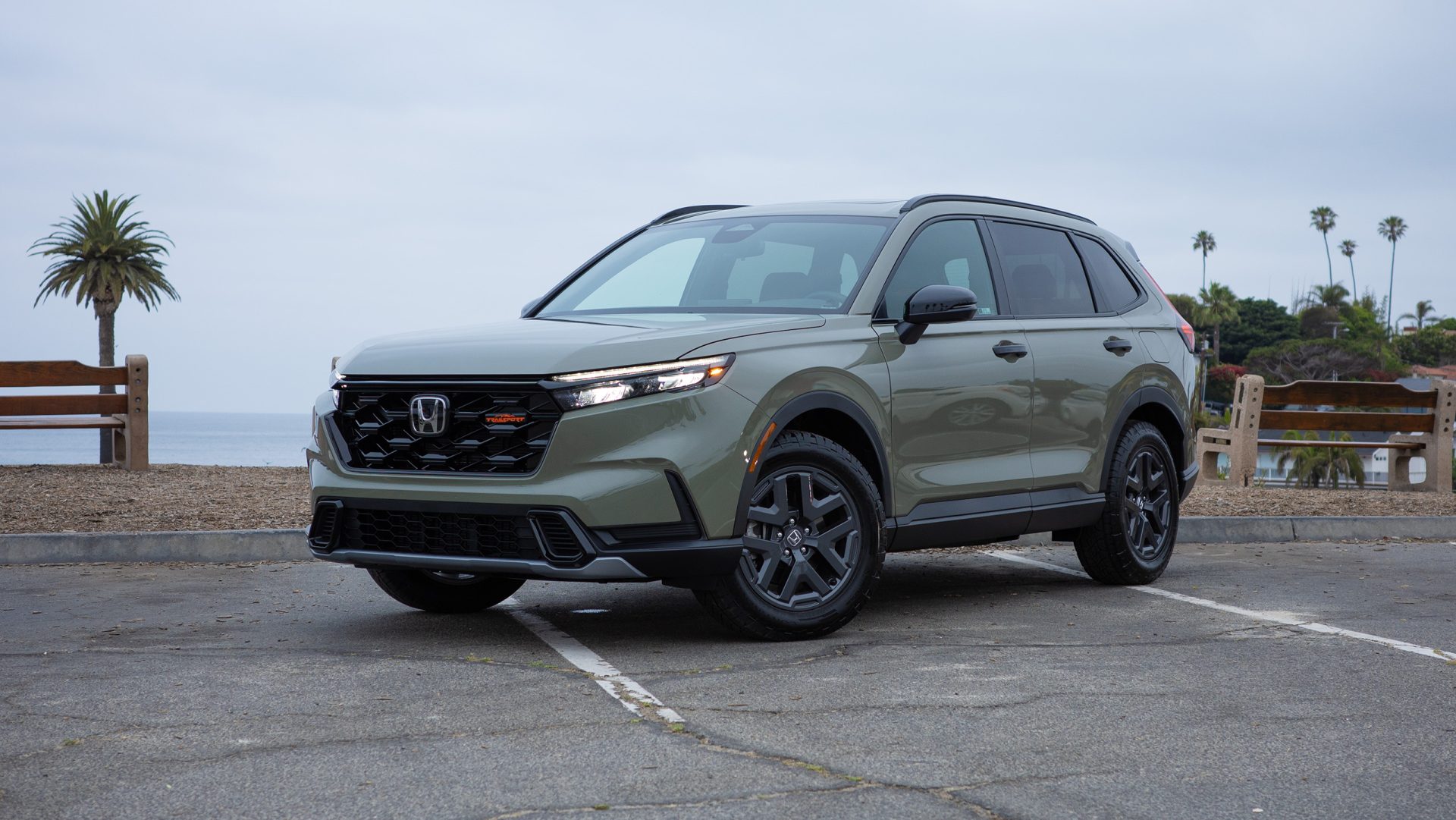Honda CR-V TrailSport front three-quarter view