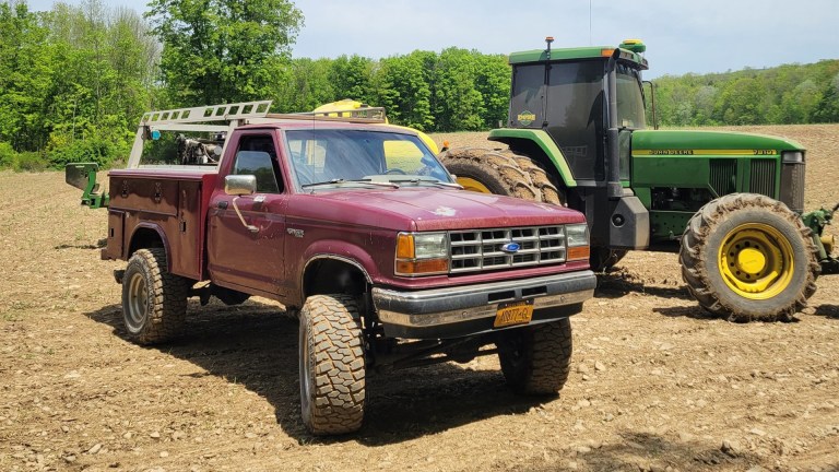 Tuners Create Ford Ranger Raptor R With a Supercharged V8
