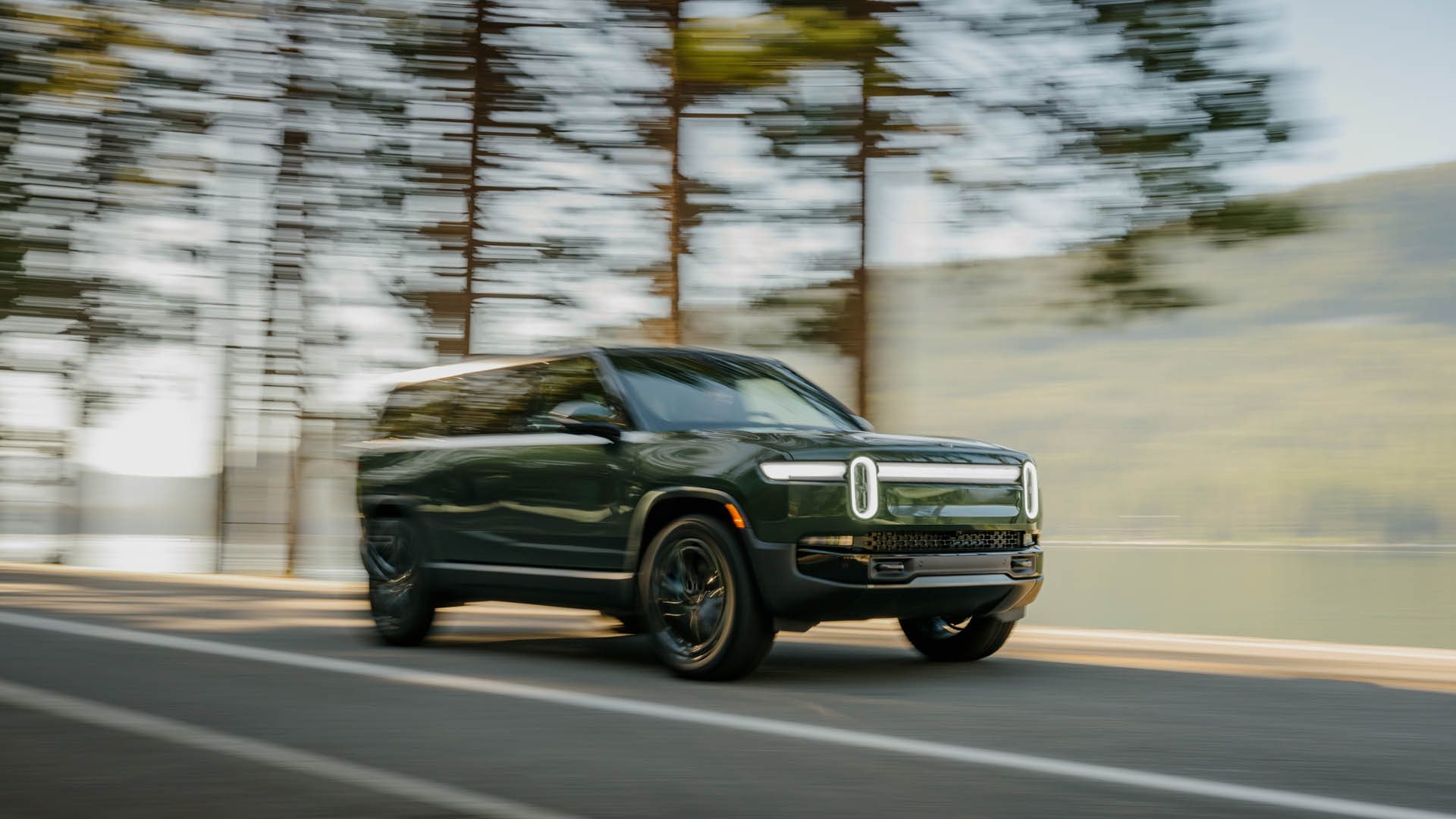 2026 Rivian R1S Quad