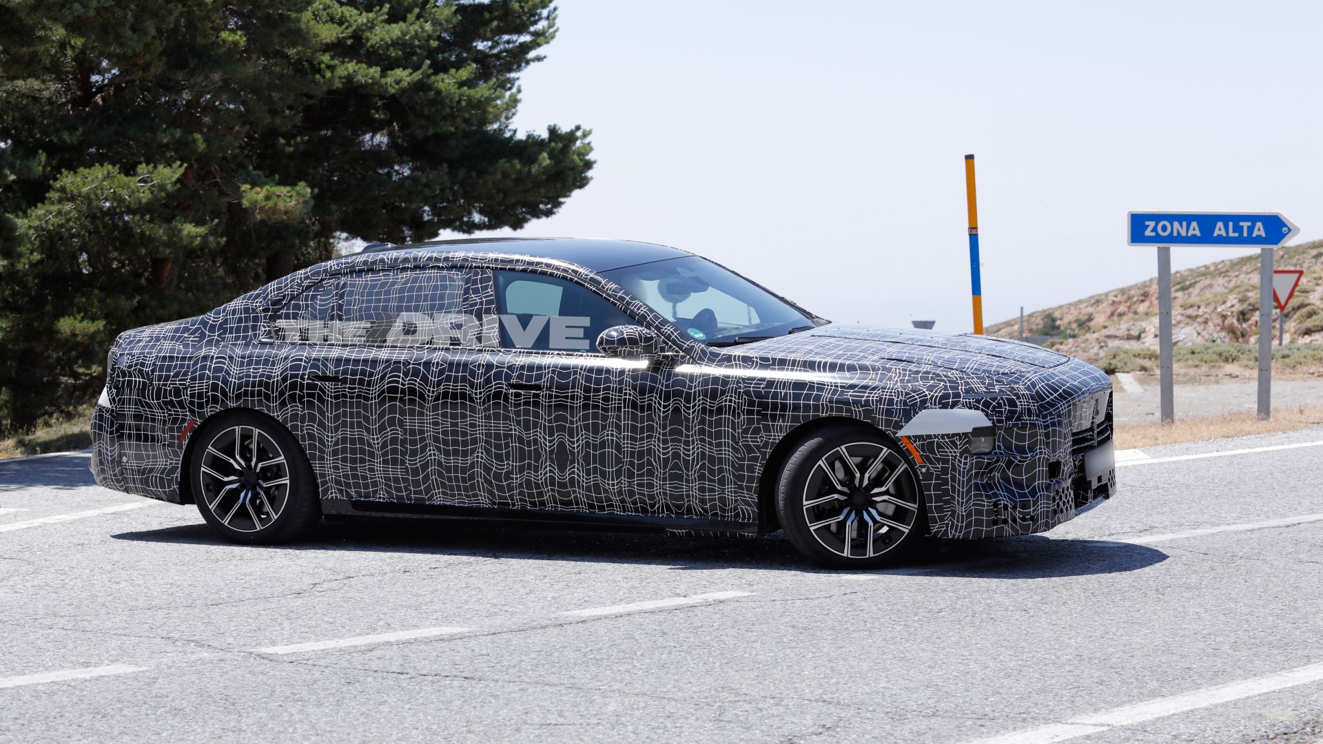 2027 BMW 7 Series Spy Photo