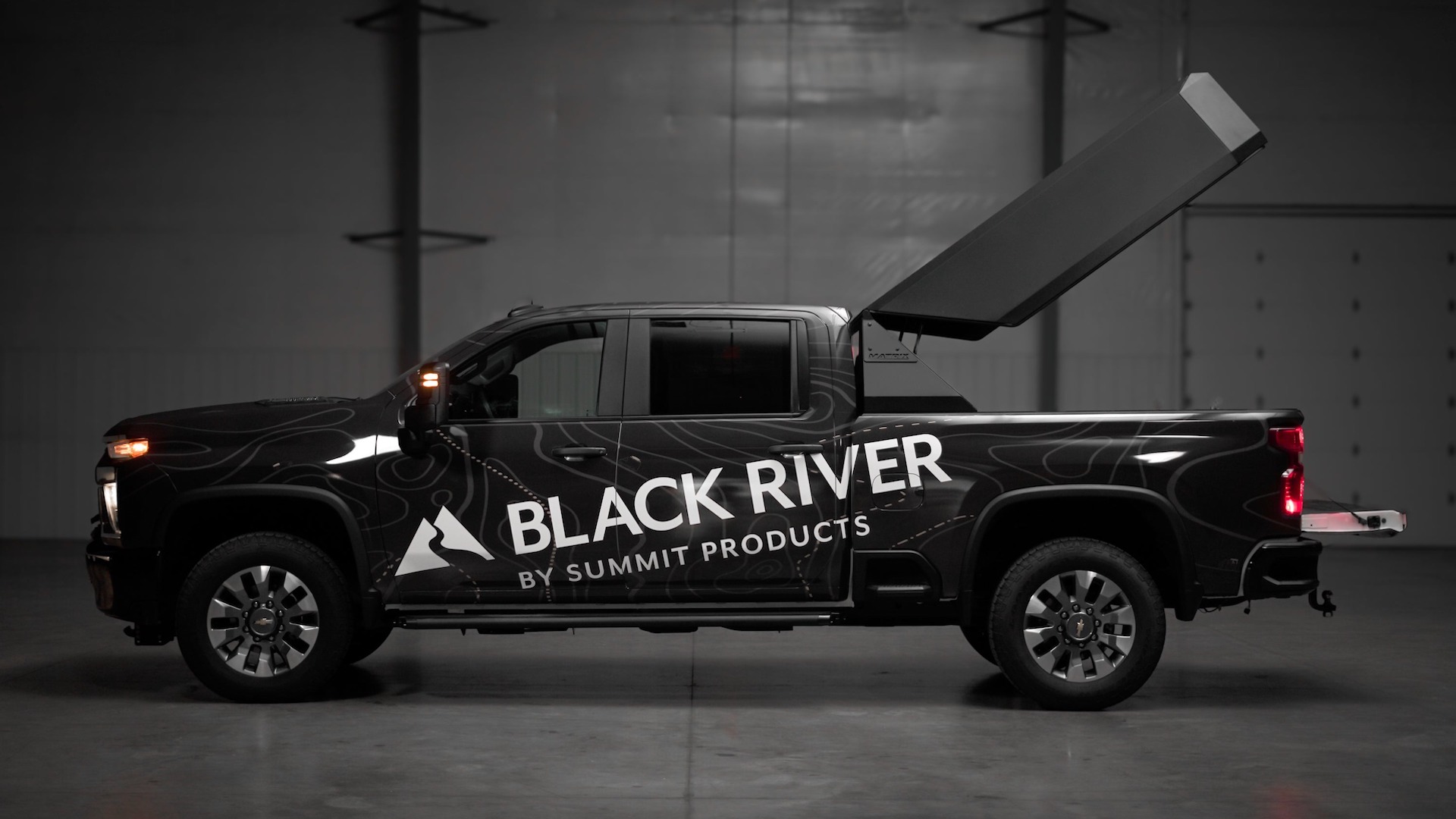 Matrix truck bed topper