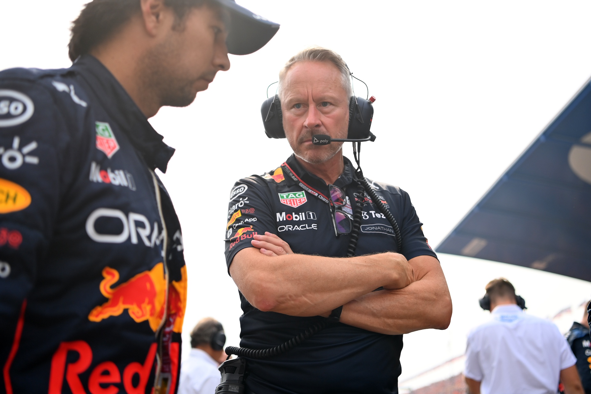 ZANDVOORT, NETHERLANDS - SEPTEMBER 04: Red Bull Racing Team Manager Jonathan Wheatley talks with Sergio Perez of Mexico and Oracle Red Bull Racing prior to the F1 Grand Prix of The Netherlands at Circuit Zandvoort on September 04, 2022 in Zandvoort, Netherlands. (Photo by Dan Mullan/Getty Images)