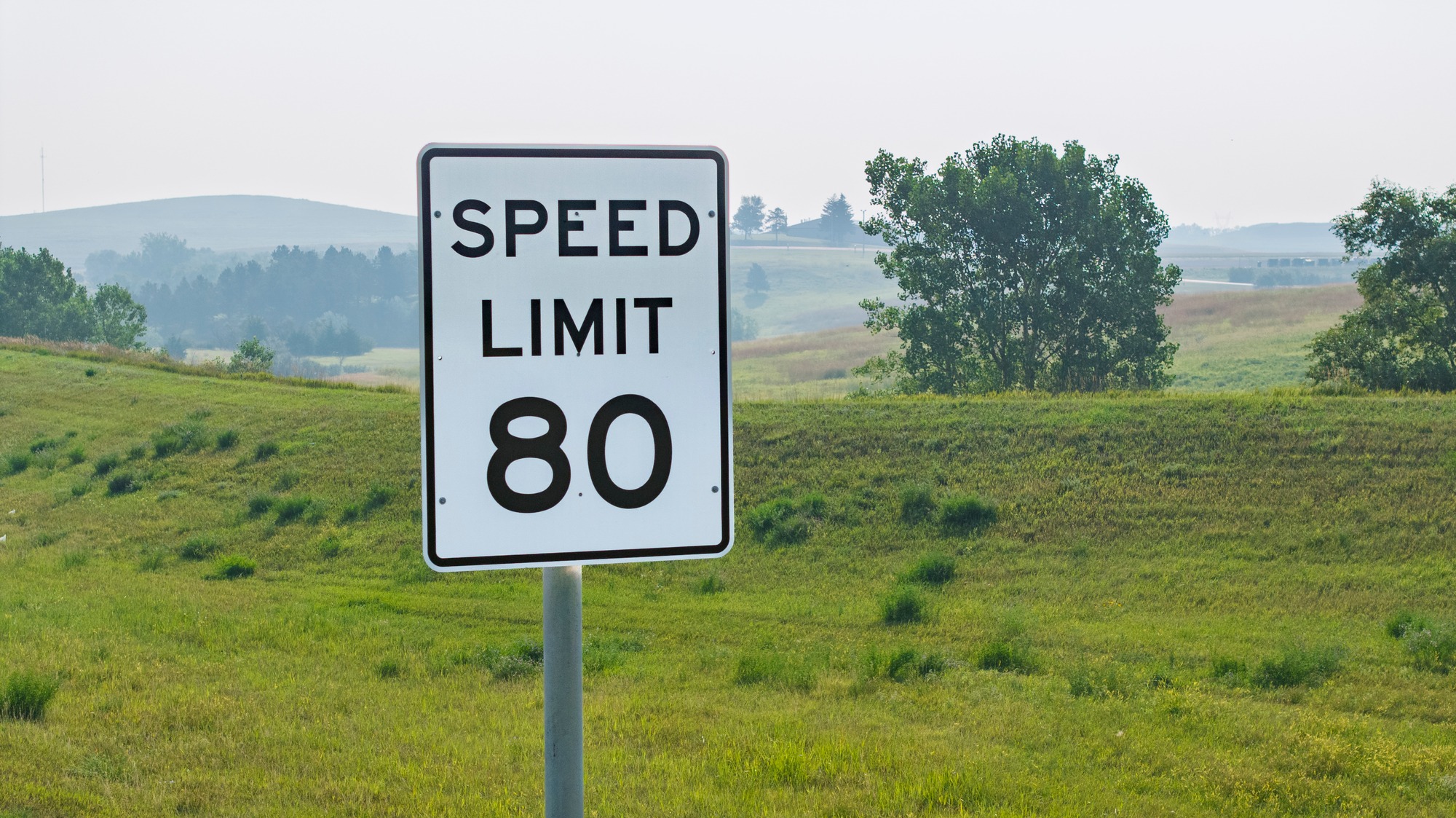 Installation of the new 80 miles per hour speed limit signs along I 94
