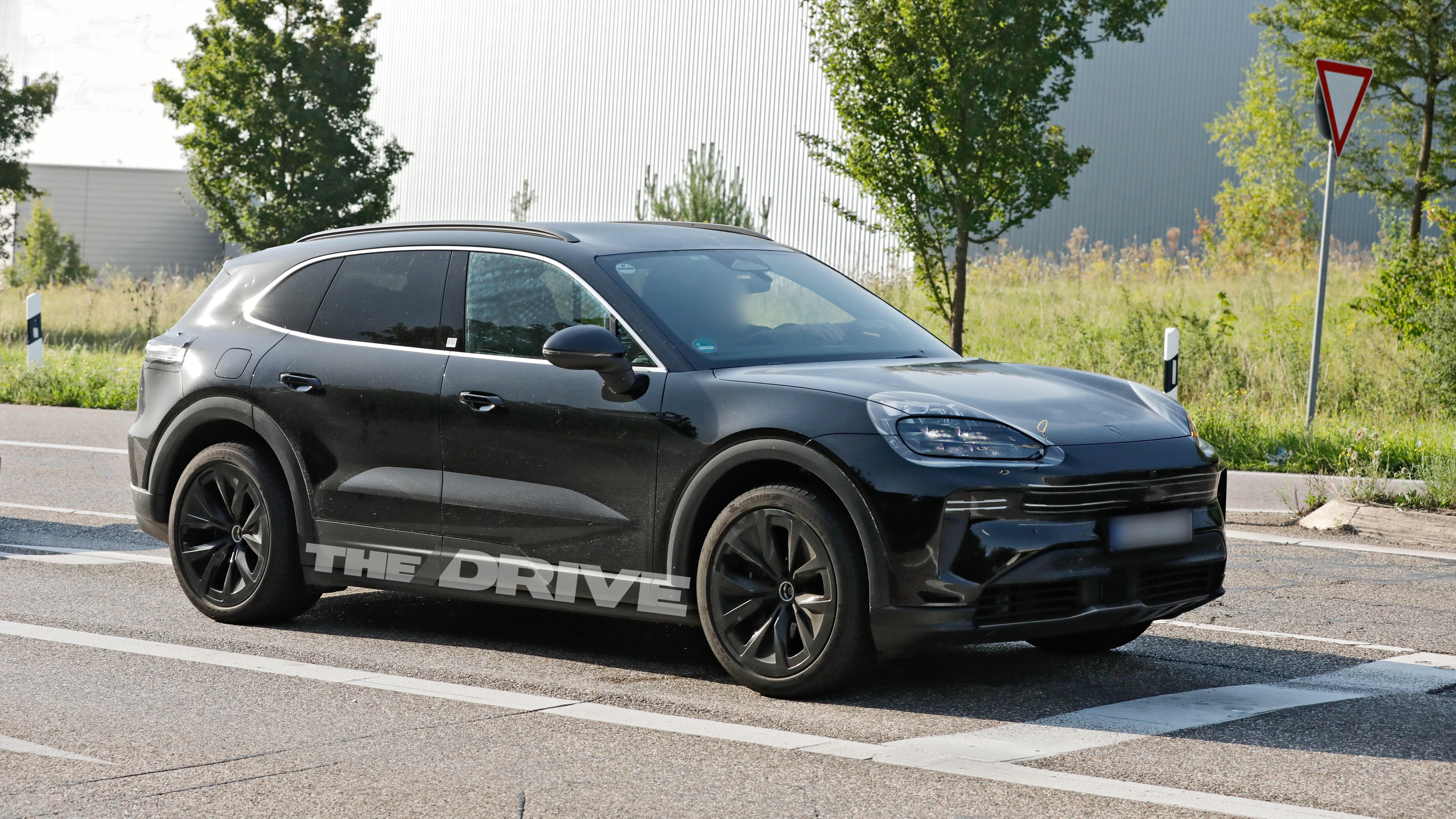 2027 Porsche Cayenne EV Spy Photo