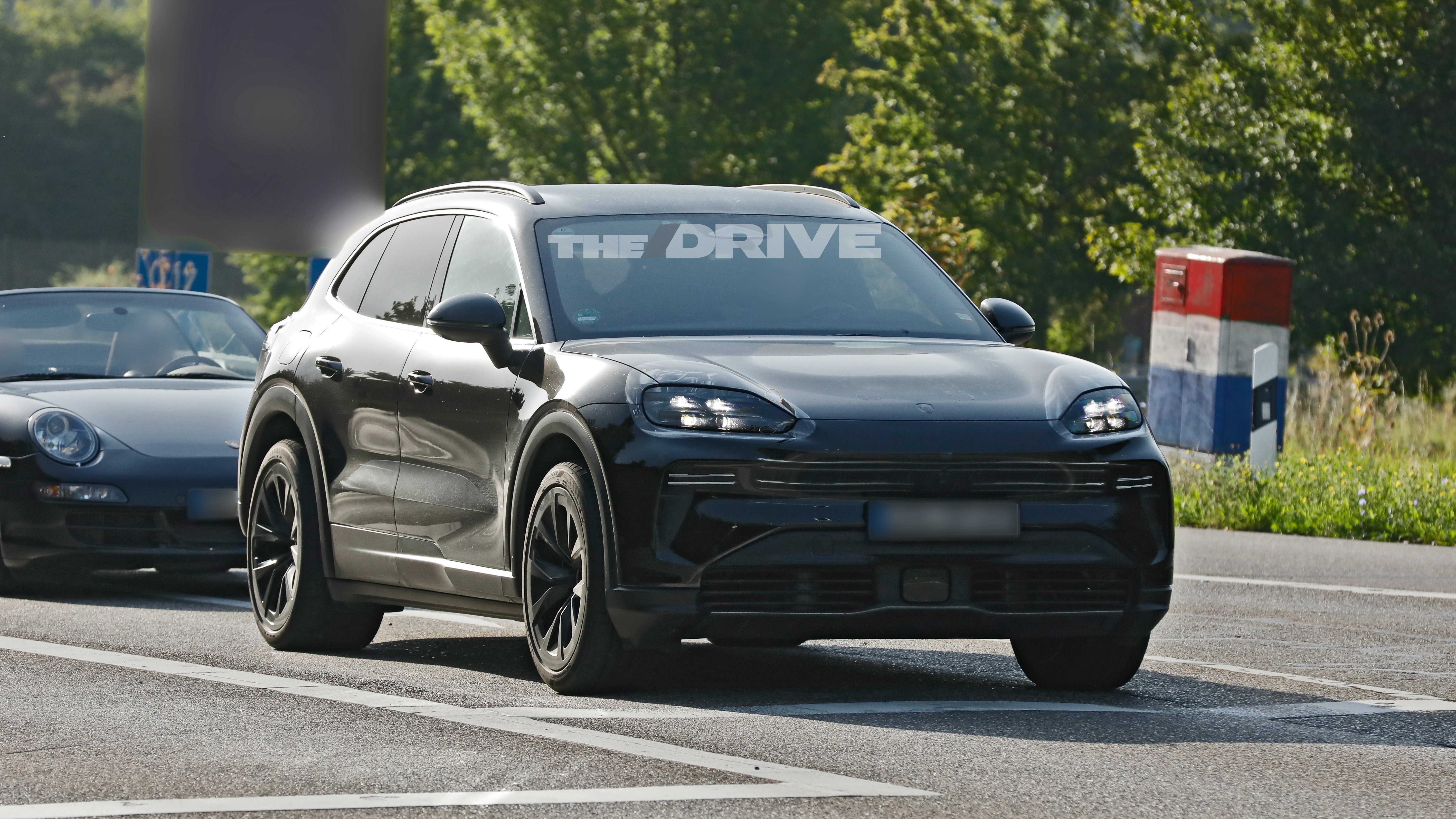 2027 Porsche Cayenne EV Spy Photo