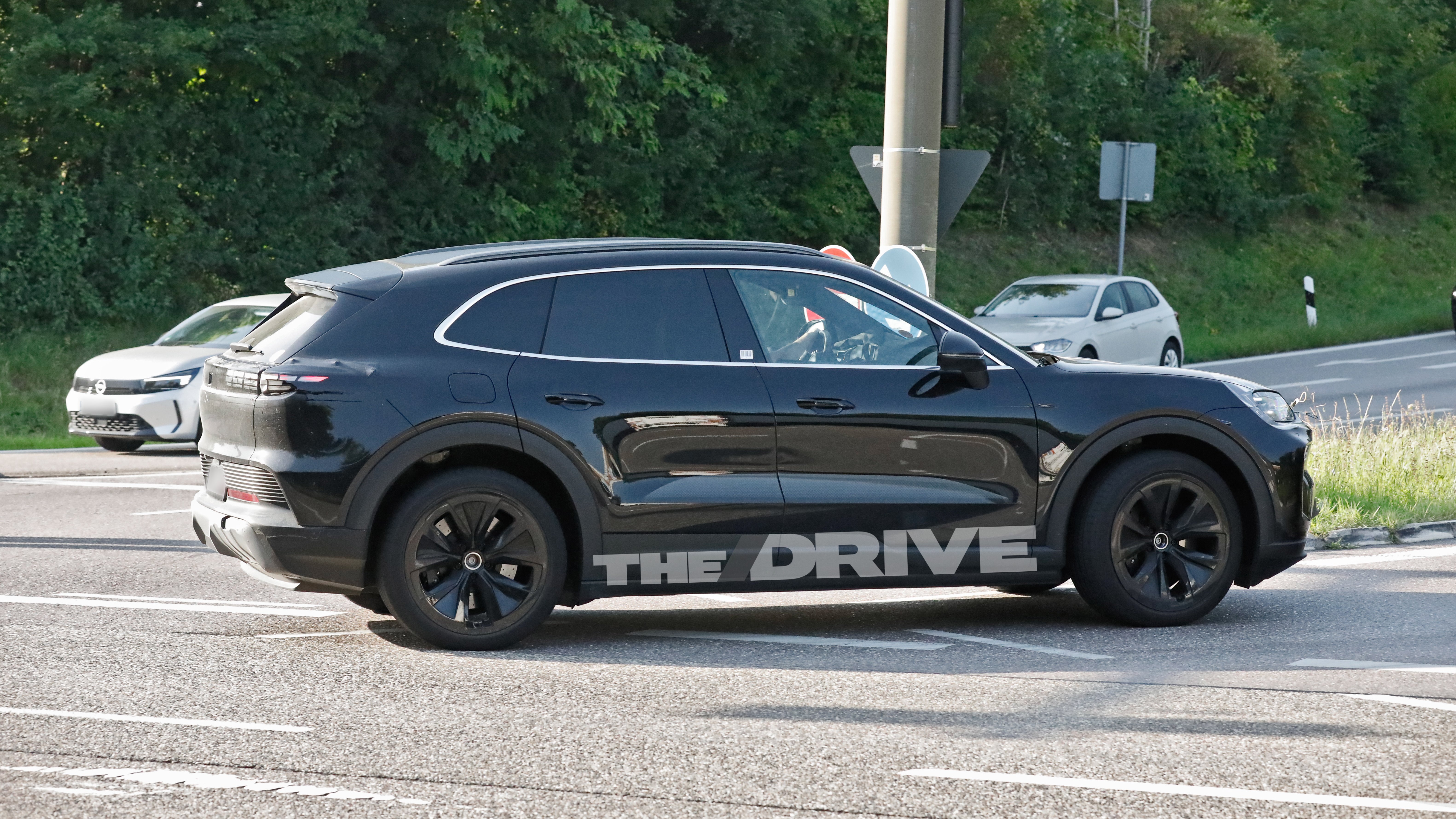 2027 Porsche Cayenne EV Spy Photo