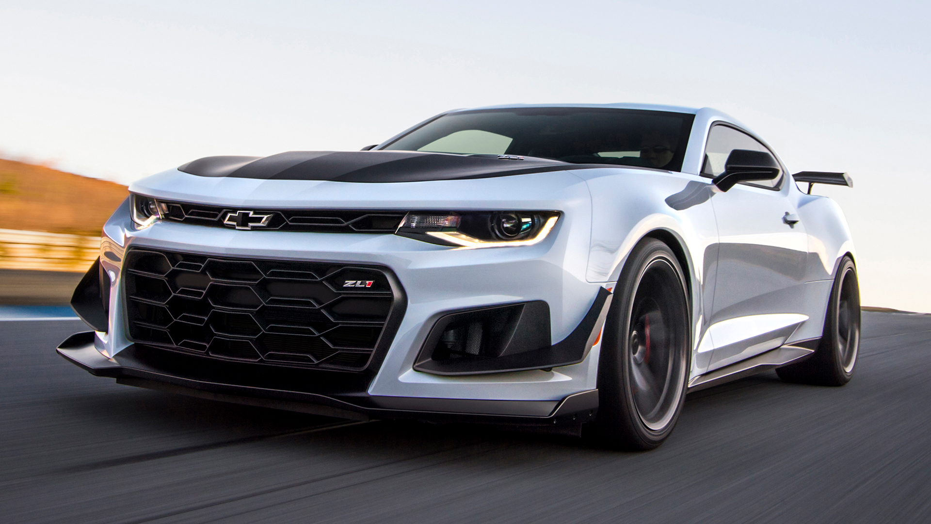 White Camaro ZL1 1LE.