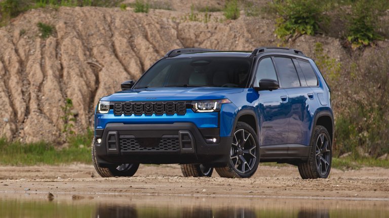 Jeep Cherokee in blue