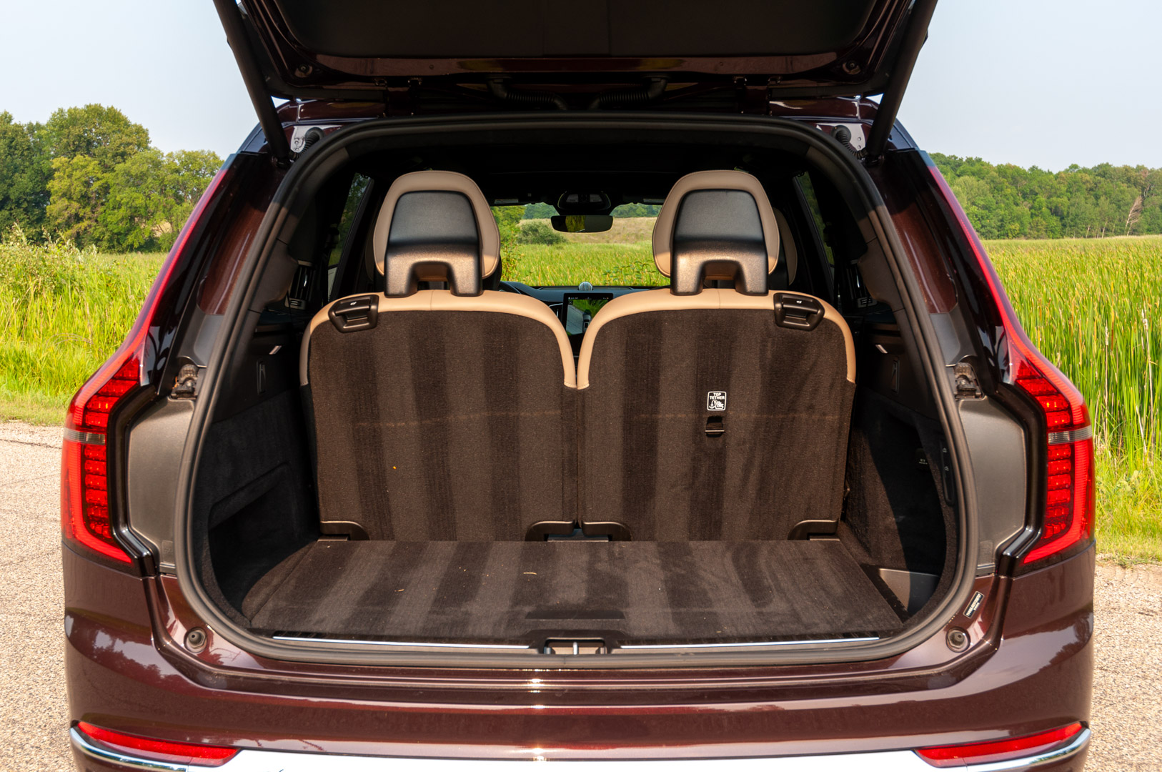 2025.5 Volvo XC90 T8