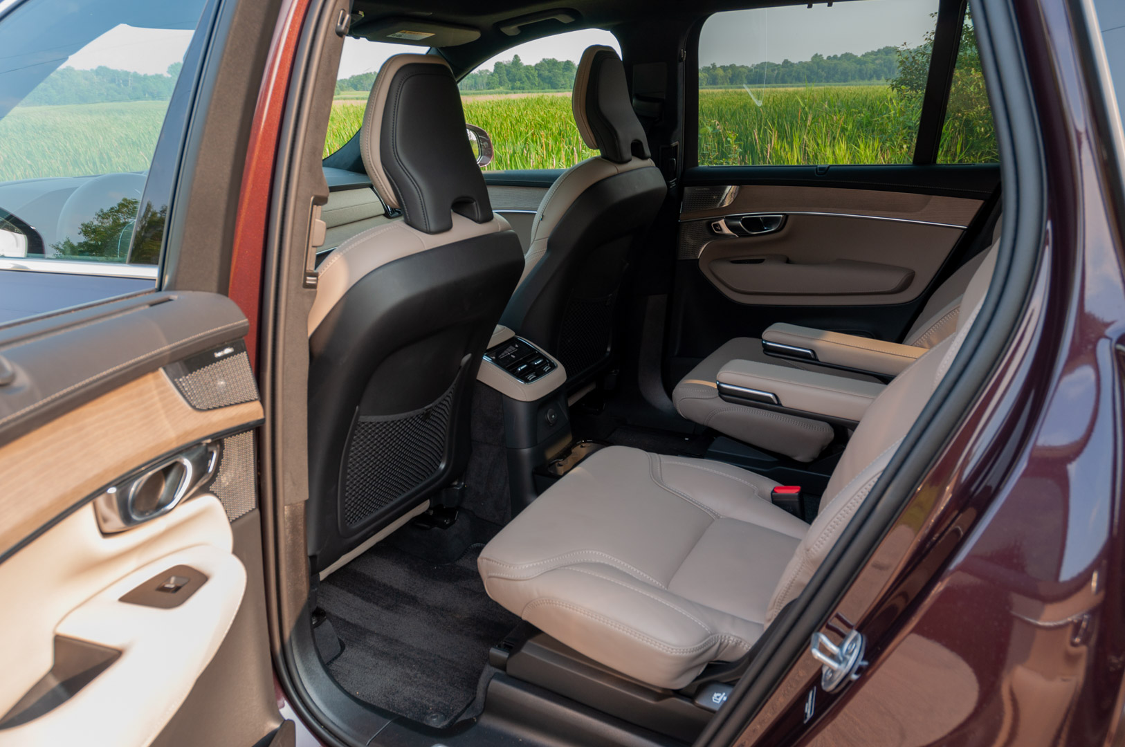 2025.5 Volvo XC90 T8