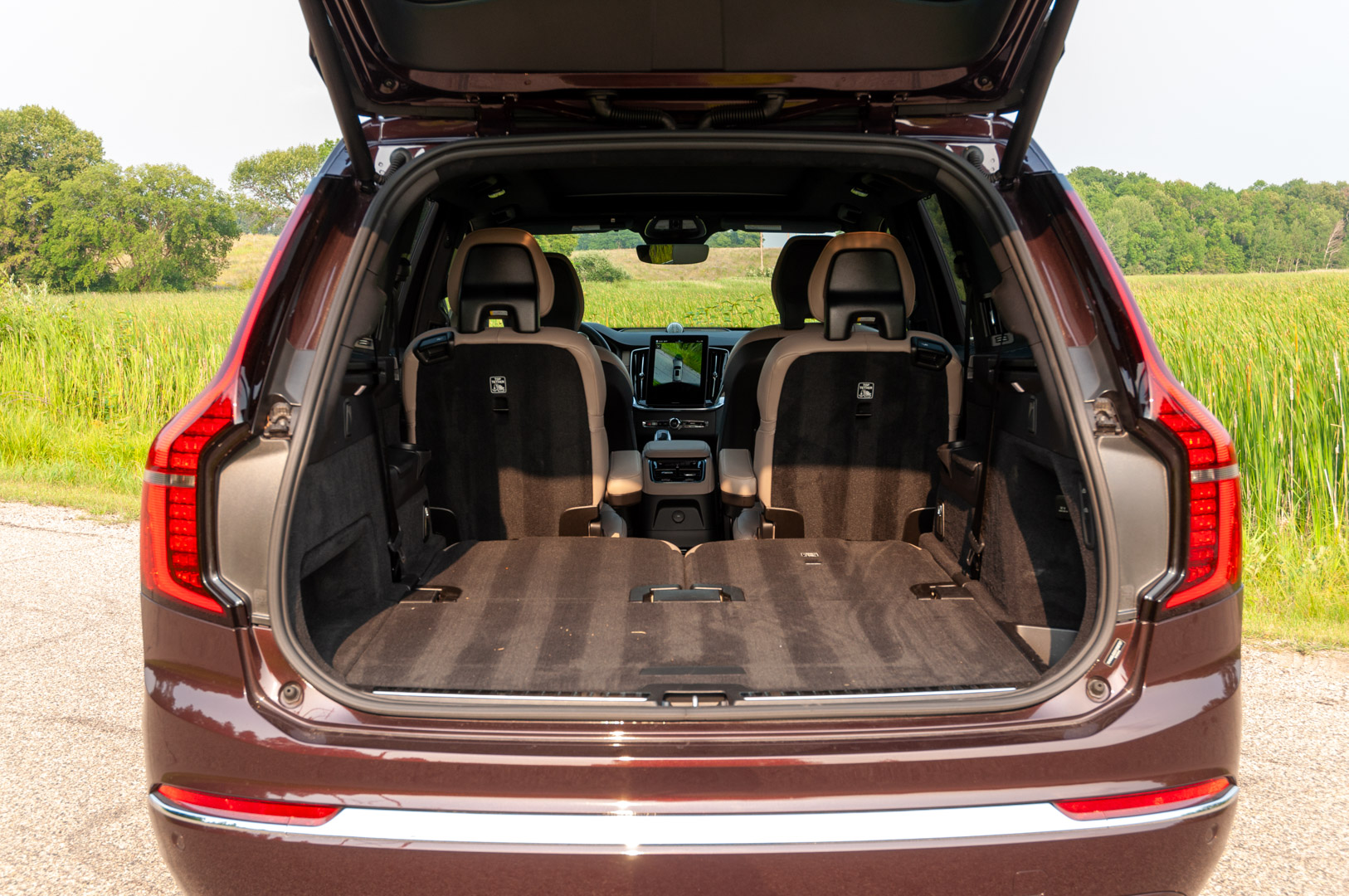 2025.5 Volvo XC90 T8