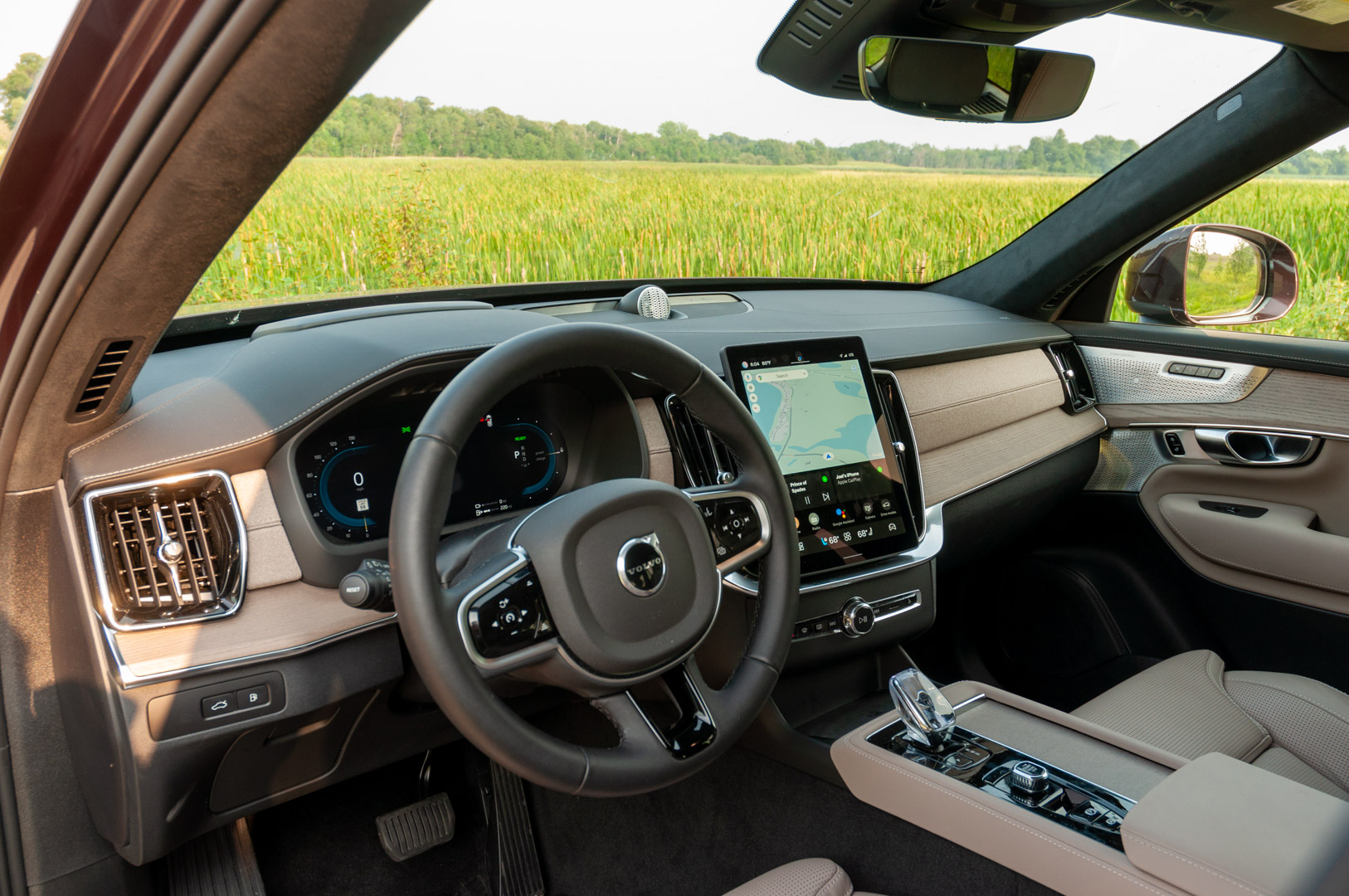 2025.5 Volvo XC90 T8