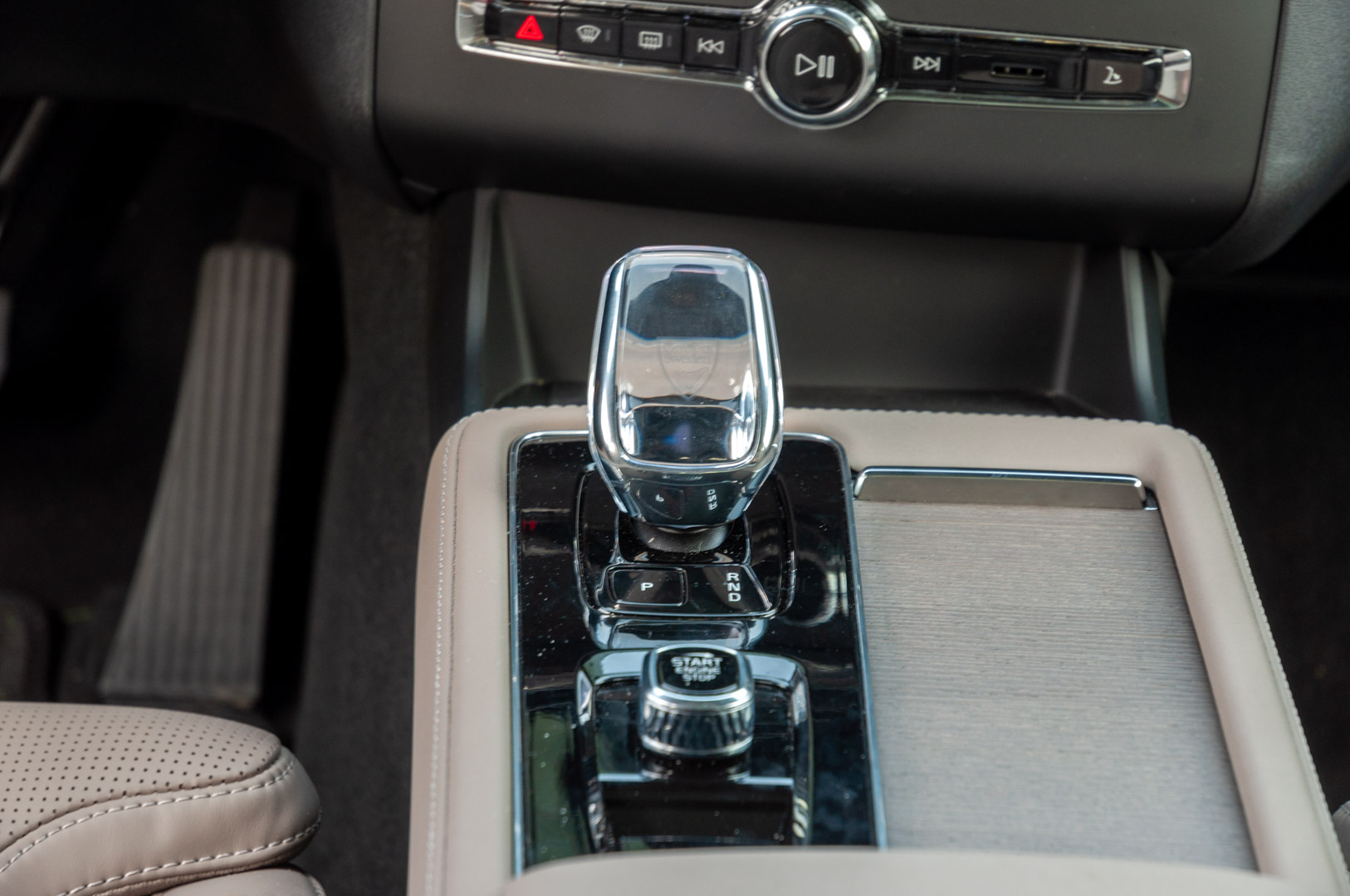 2025.5 Volvo XC90 T8