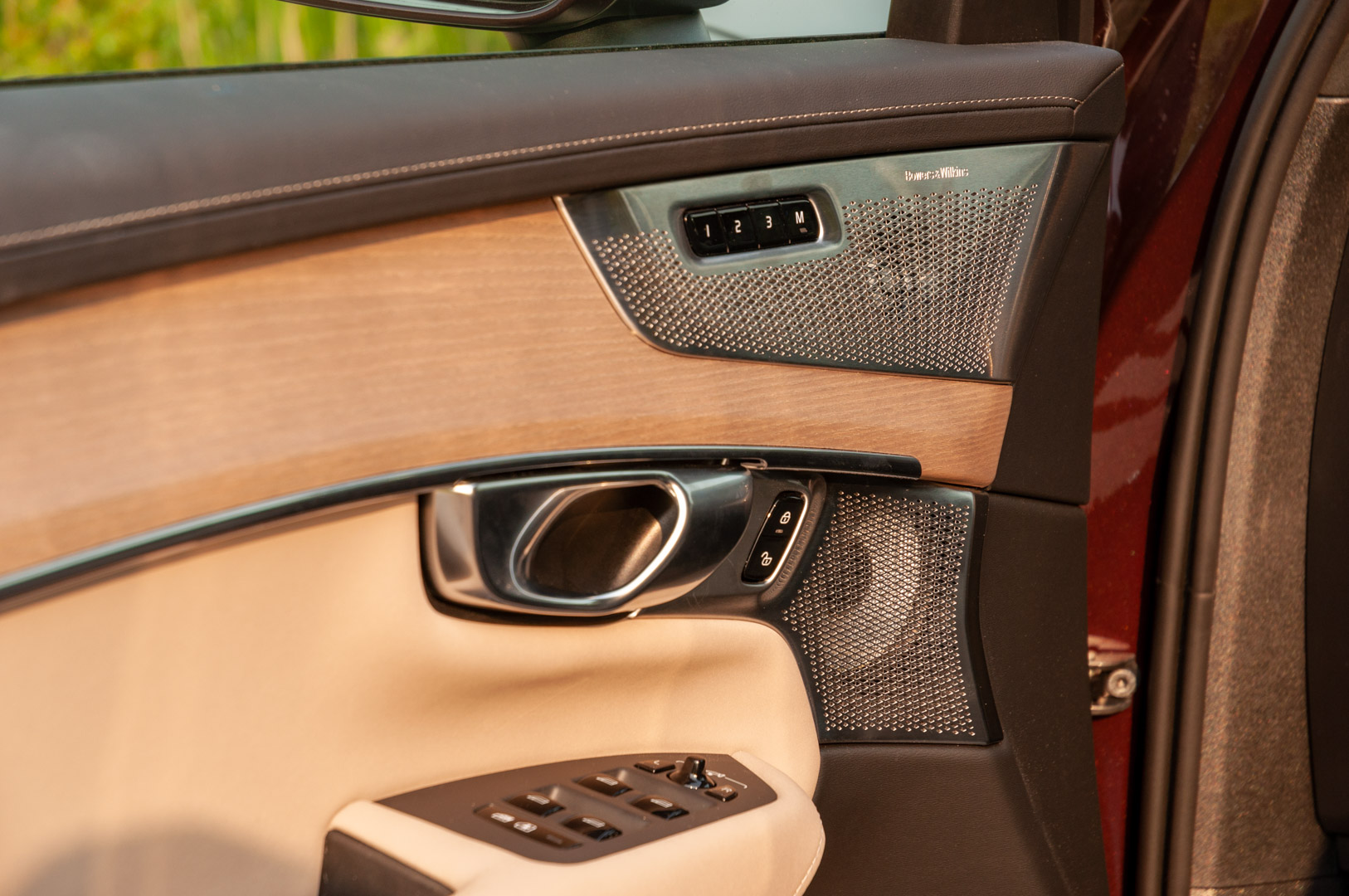 2025.5 Volvo XC90 T8