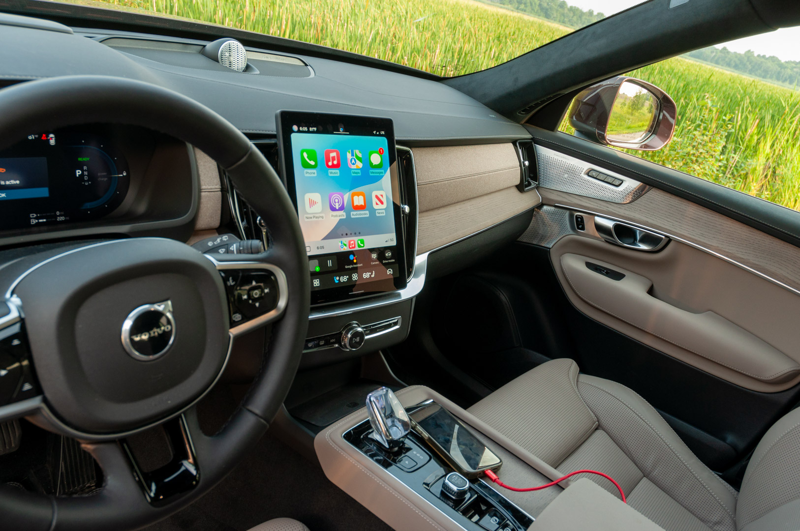 2025.5 Volvo XC90 T8