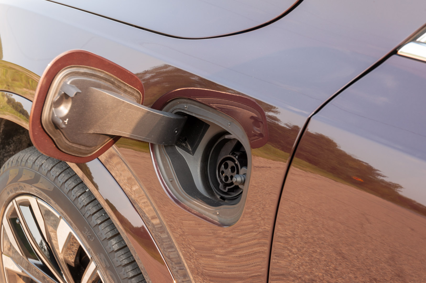 2025.5 Volvo XC90 T8