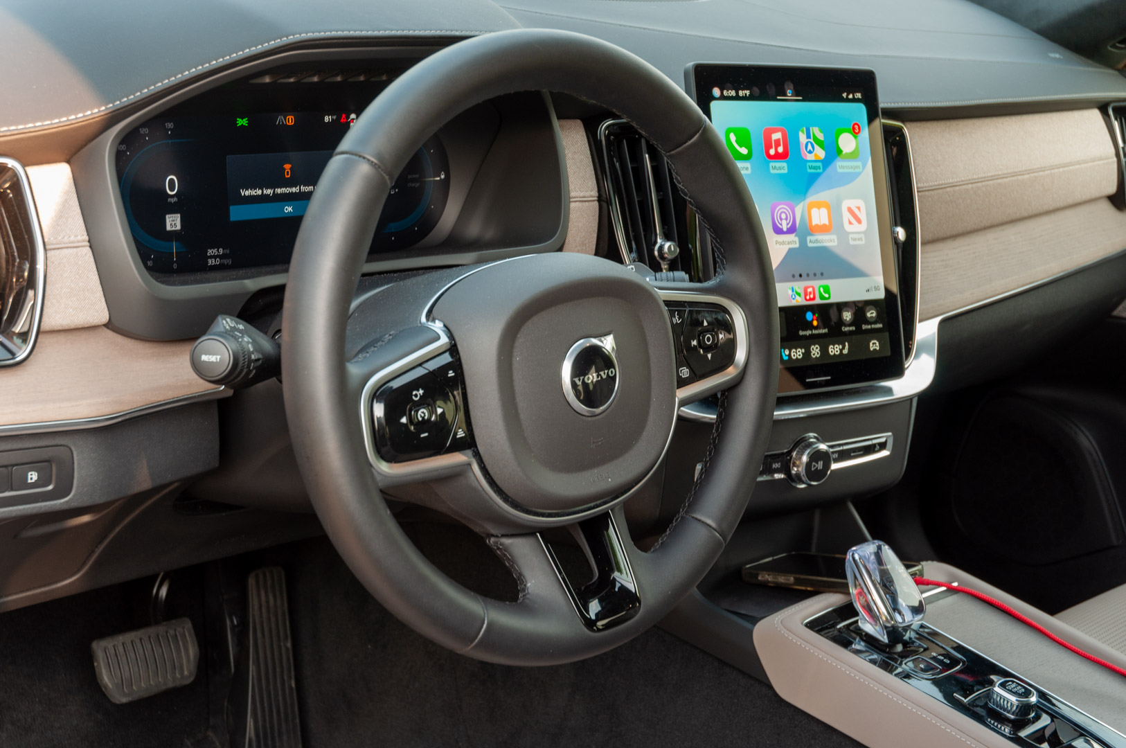 2025.5 Volvo XC90 T8