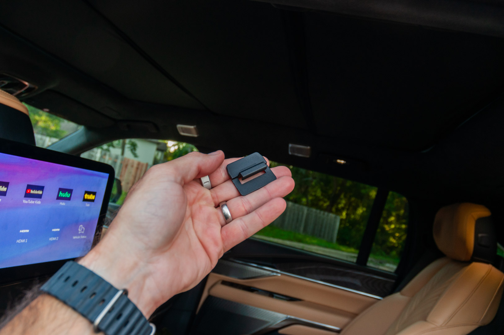 まるさんかくしかく☺︎ You'll Never Guess How the $130K Cadillac Escalade IQ's Glass Roof