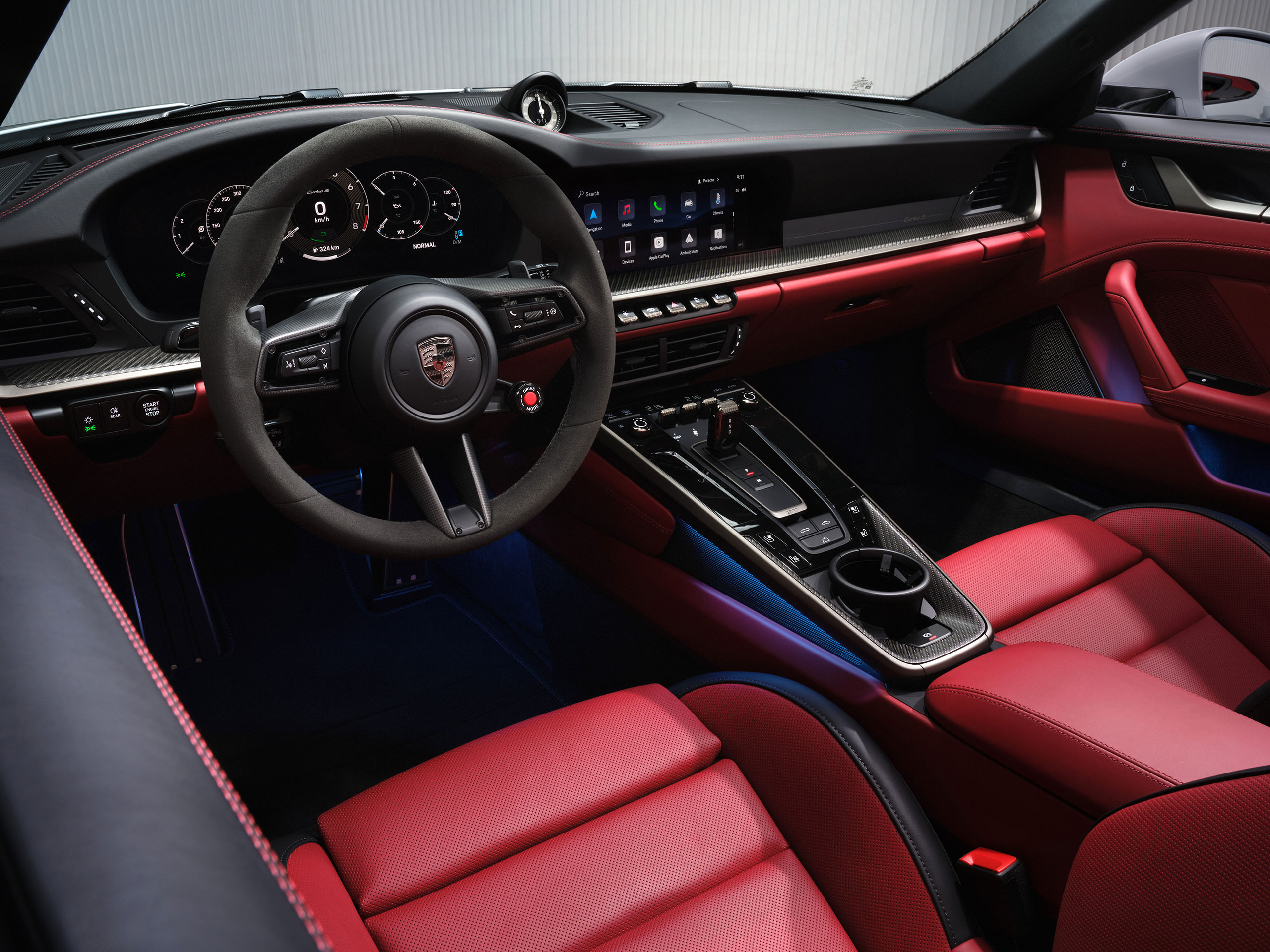 Porsche 911 Turbo S interior