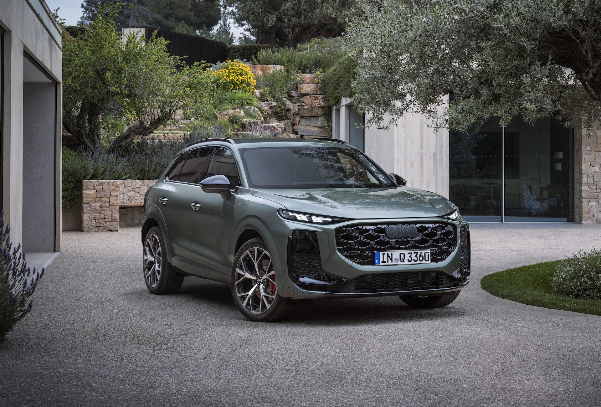 Static photo, Colour: Sage green