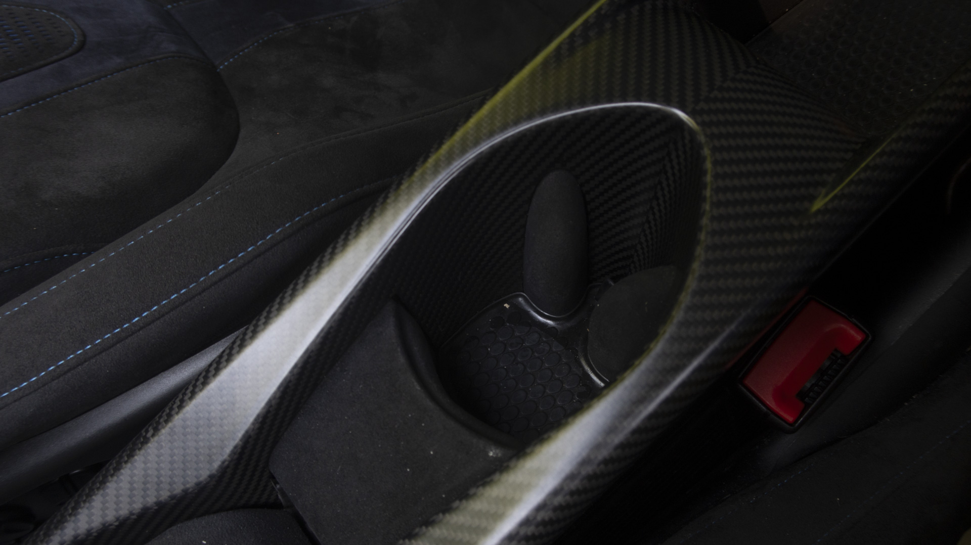 McLaren 765LT cup holder.