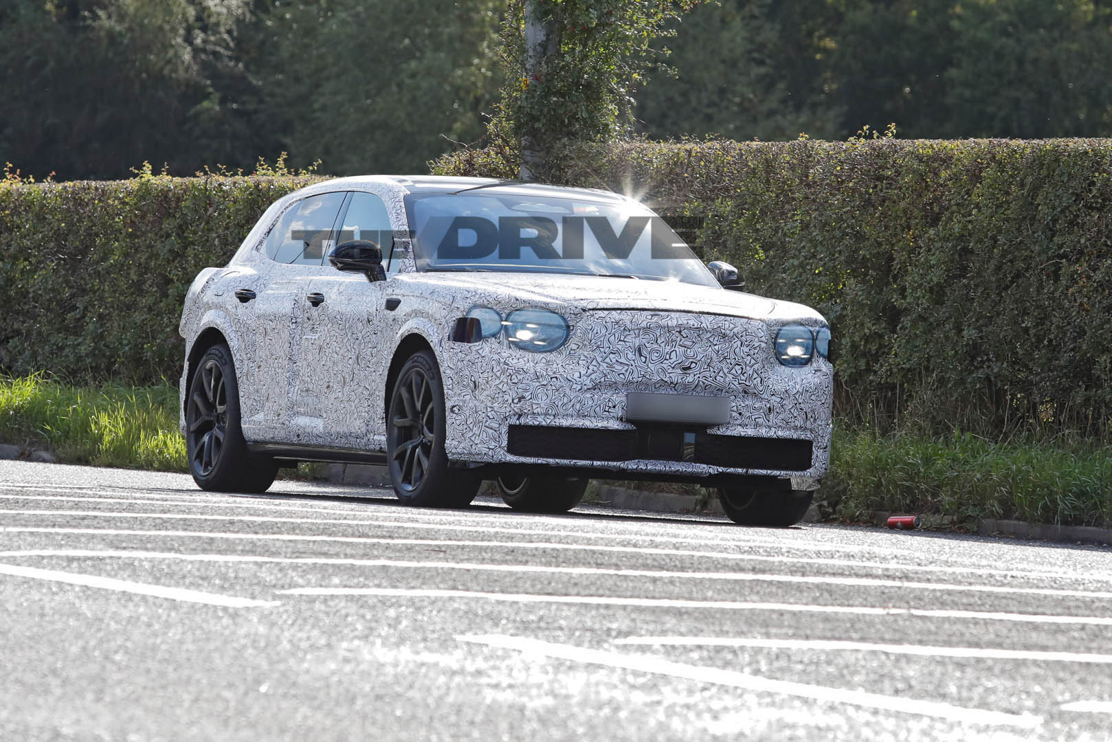 2028 Bentley electric SUV spy shots