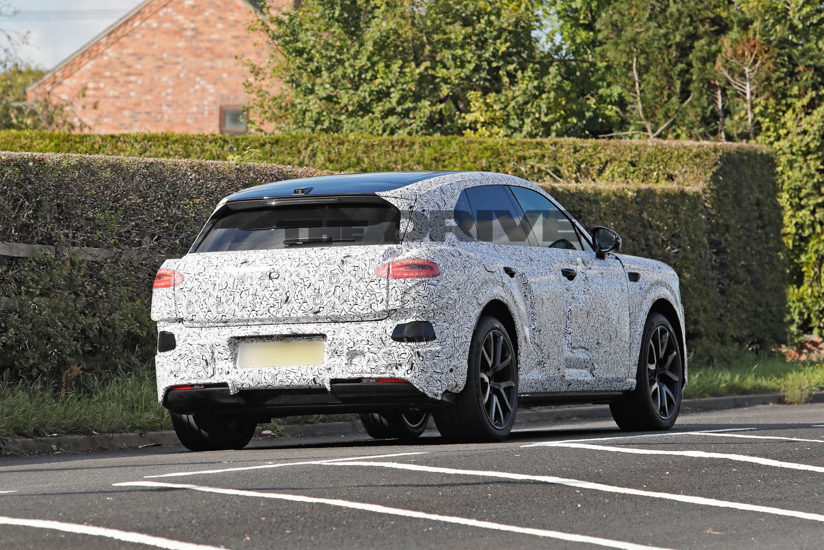 2028 Bentley electric SUV spy shots