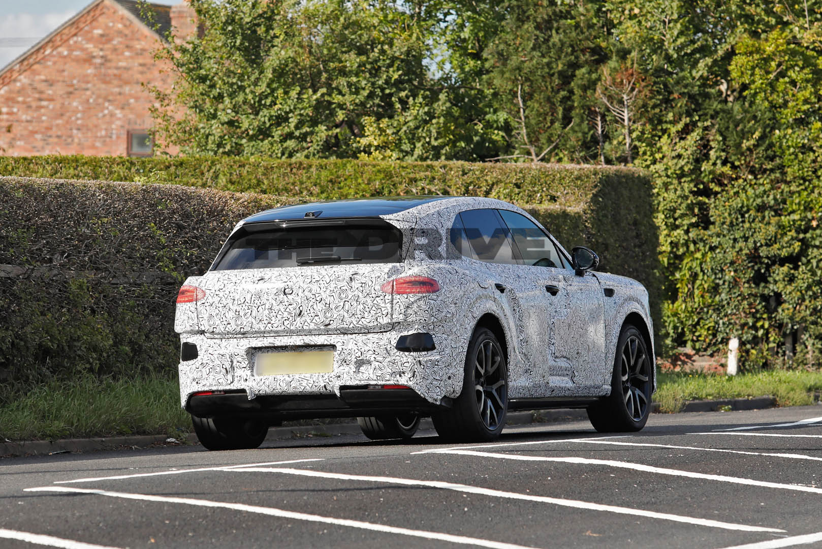 2028 Bentley electric SUV spy shots