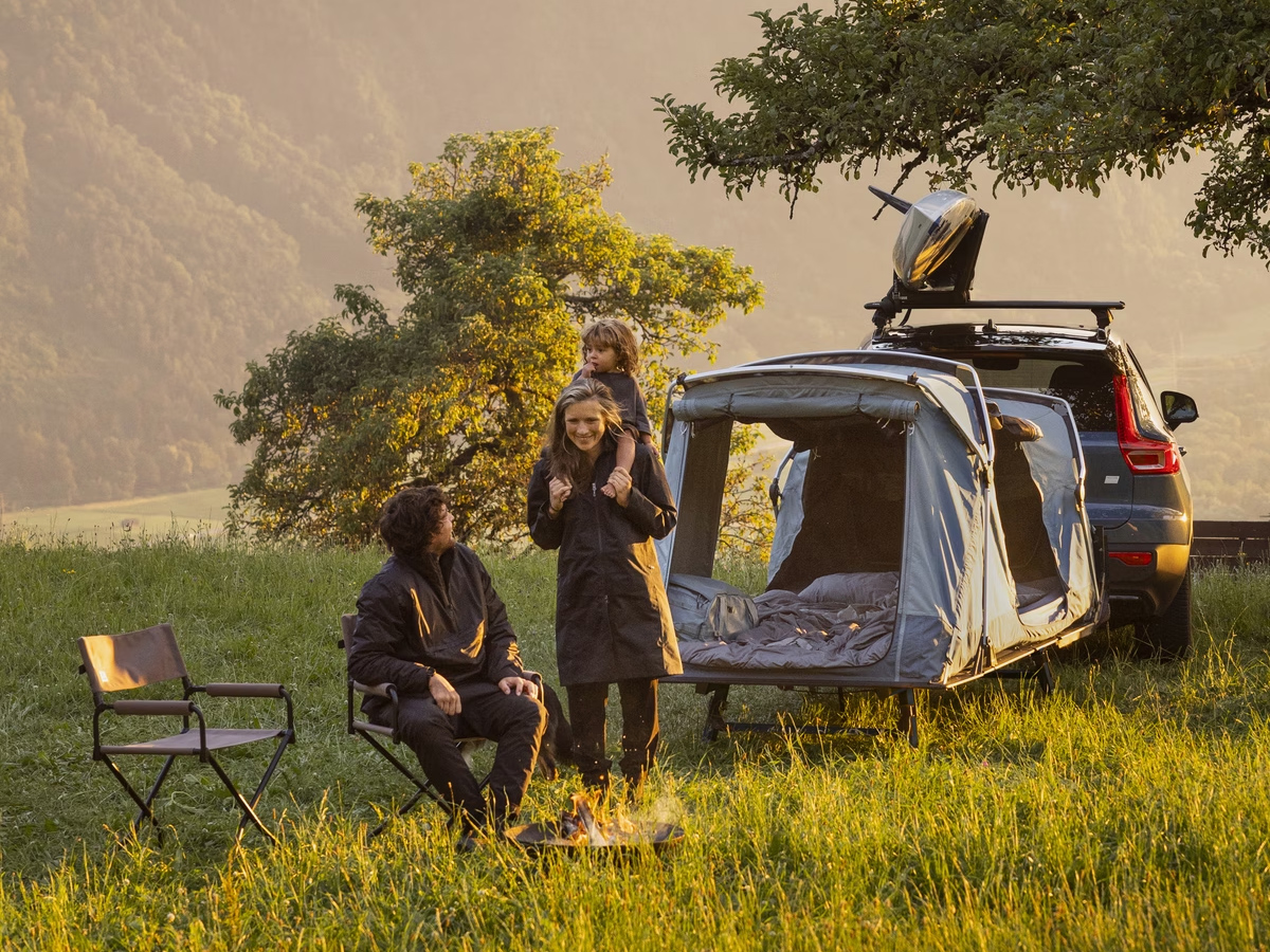 Thule Outset car tent in use with a Volvo.