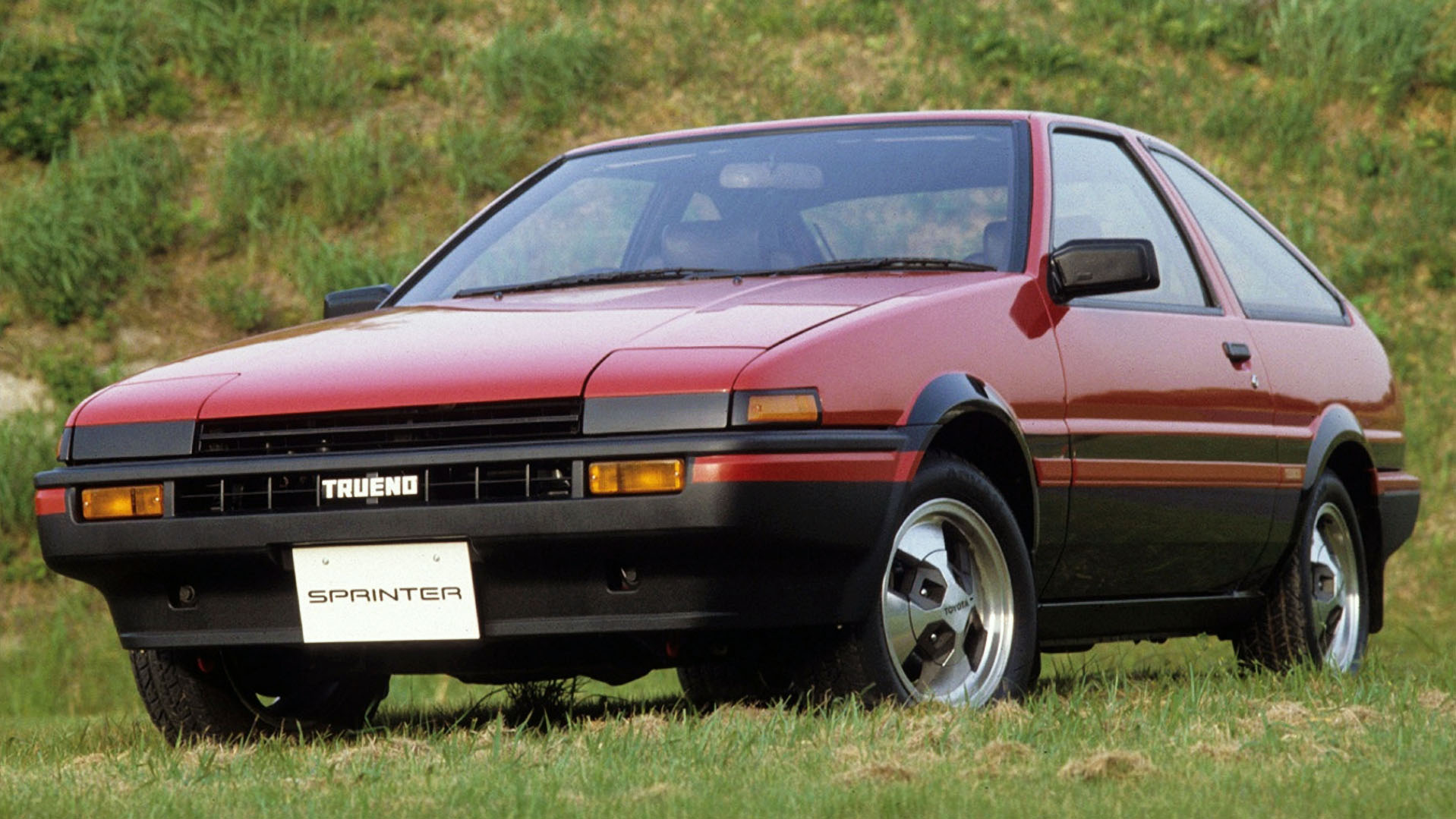 Toyota Sprinter Trueno AE86 photo