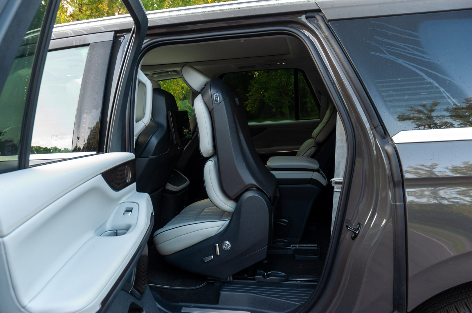 2025 Lincoln Navigator L