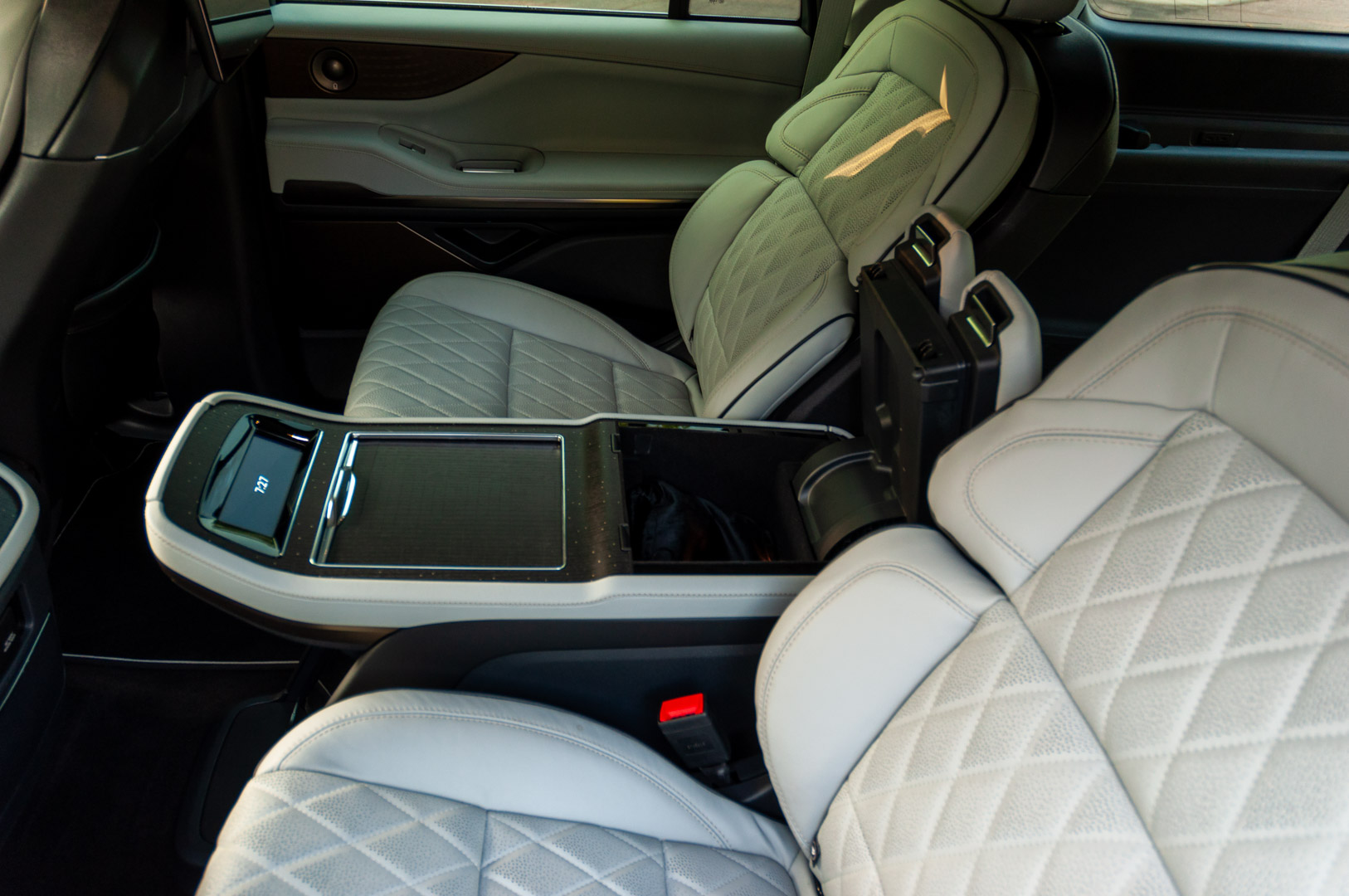 2025 Lincoln Navigator L