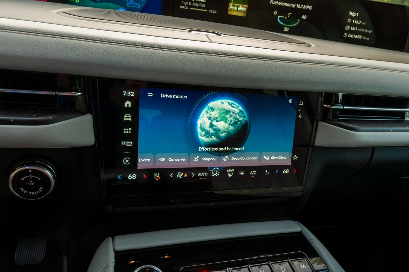 2025 Lincoln Navigator L