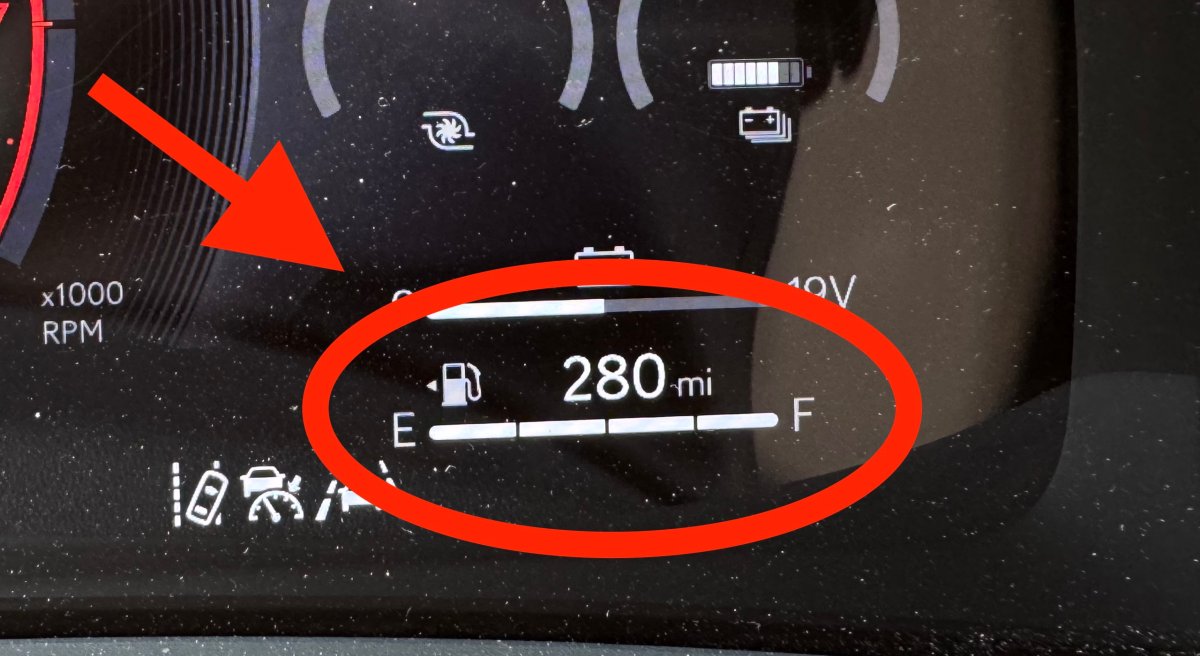 Lexus LX 700h With a Full Tank Can’t Drive as Far as a Fully Charged Rivian R1S