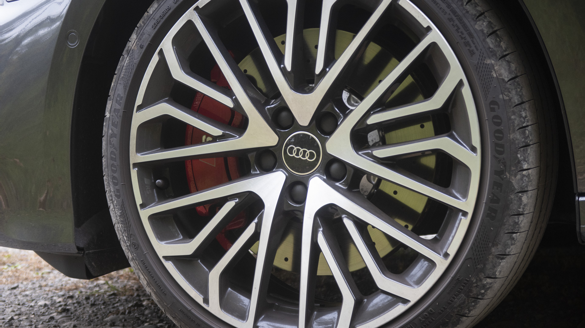 Audi S3 optional 19-inch wheels