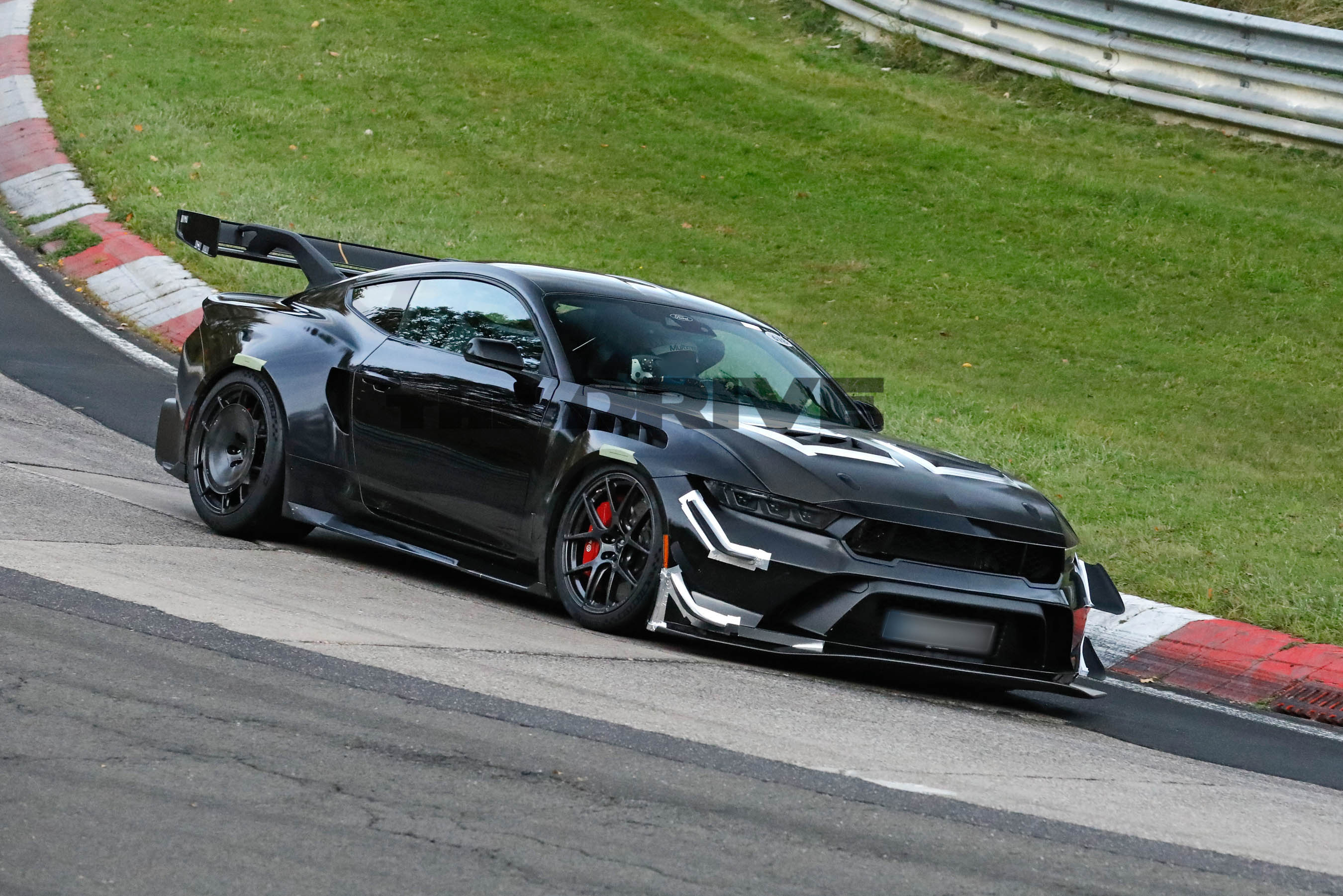 Ford Mustang GTD spy shots