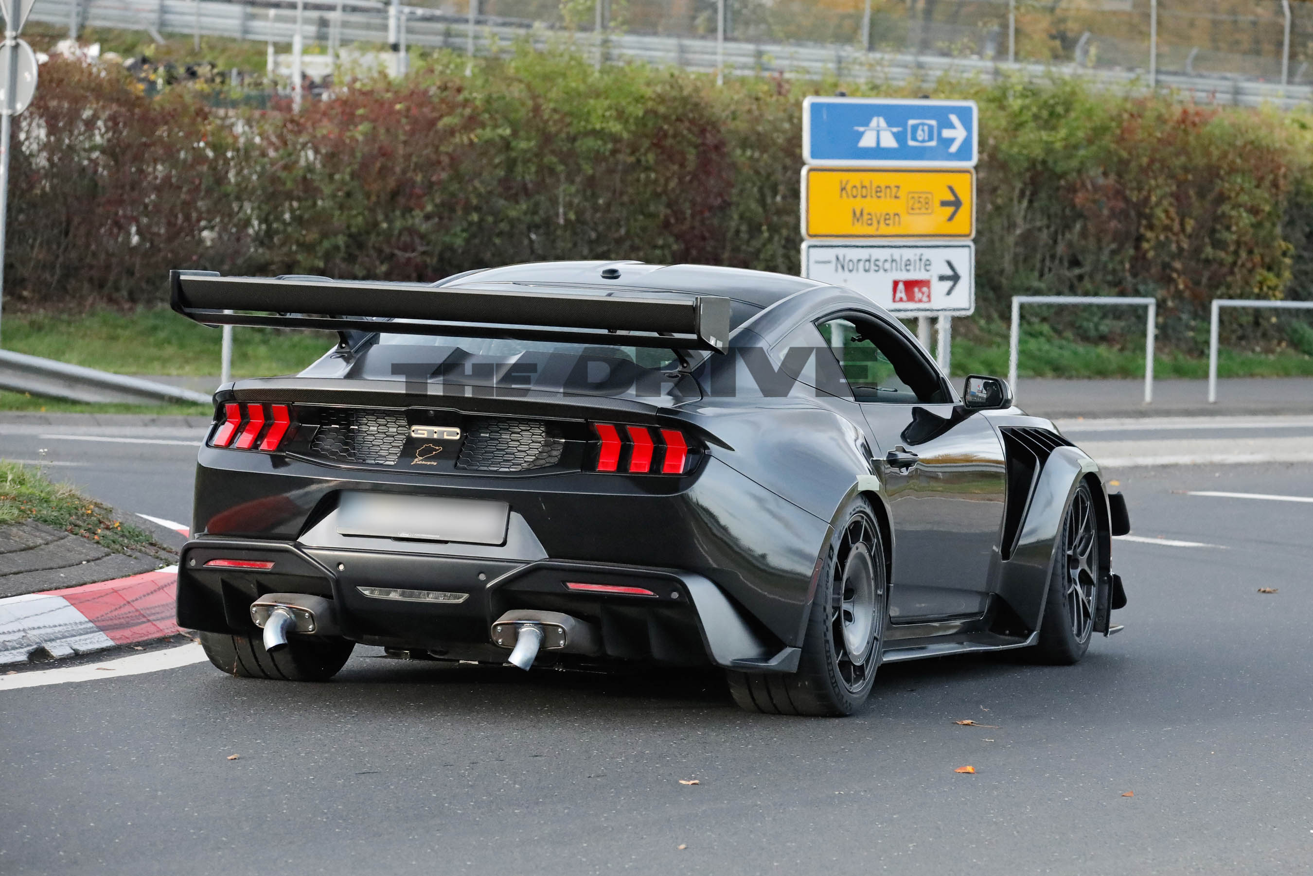 Ford Mustang GTD spy shots