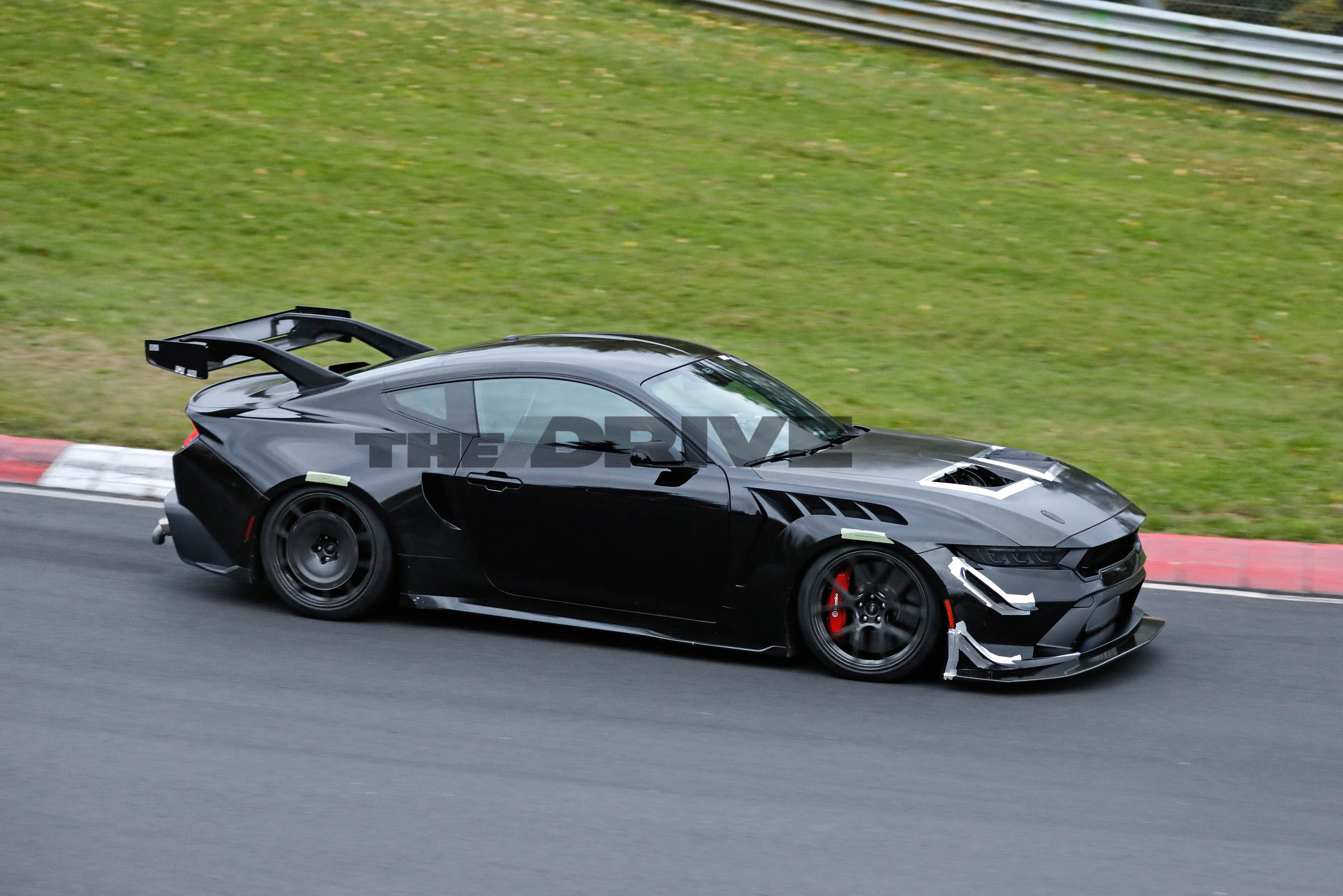 Ford Mustang GTD spy shots