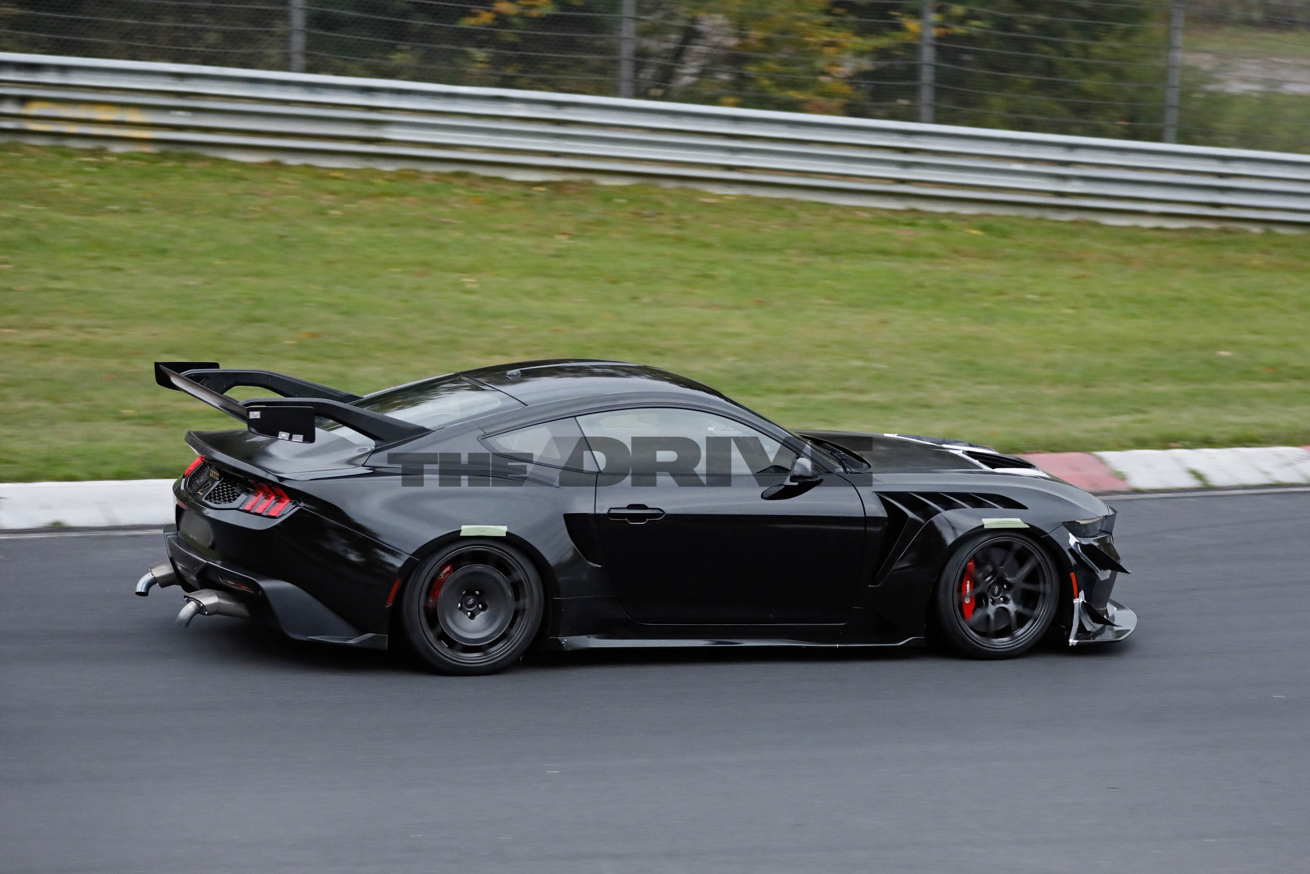 Ford Mustang GTD spy shots