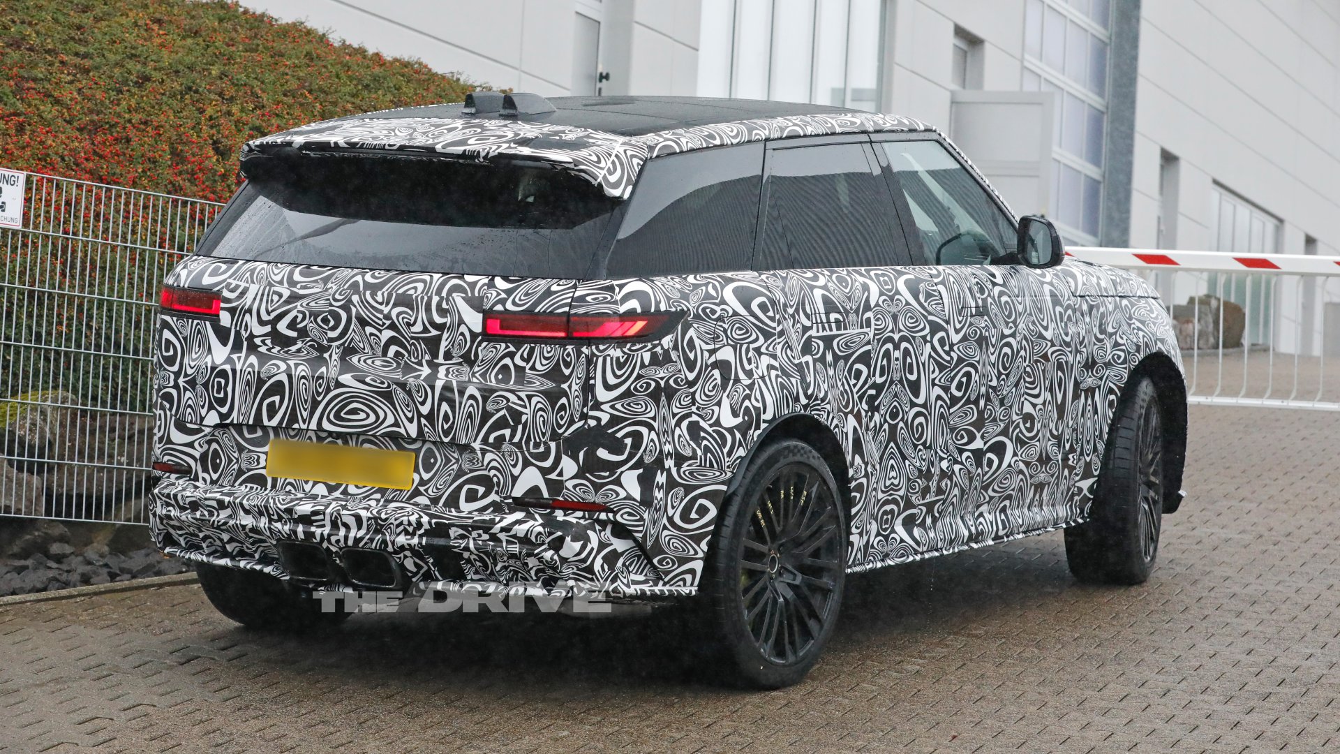 2027 Range Rover Sport SV Spy Photo