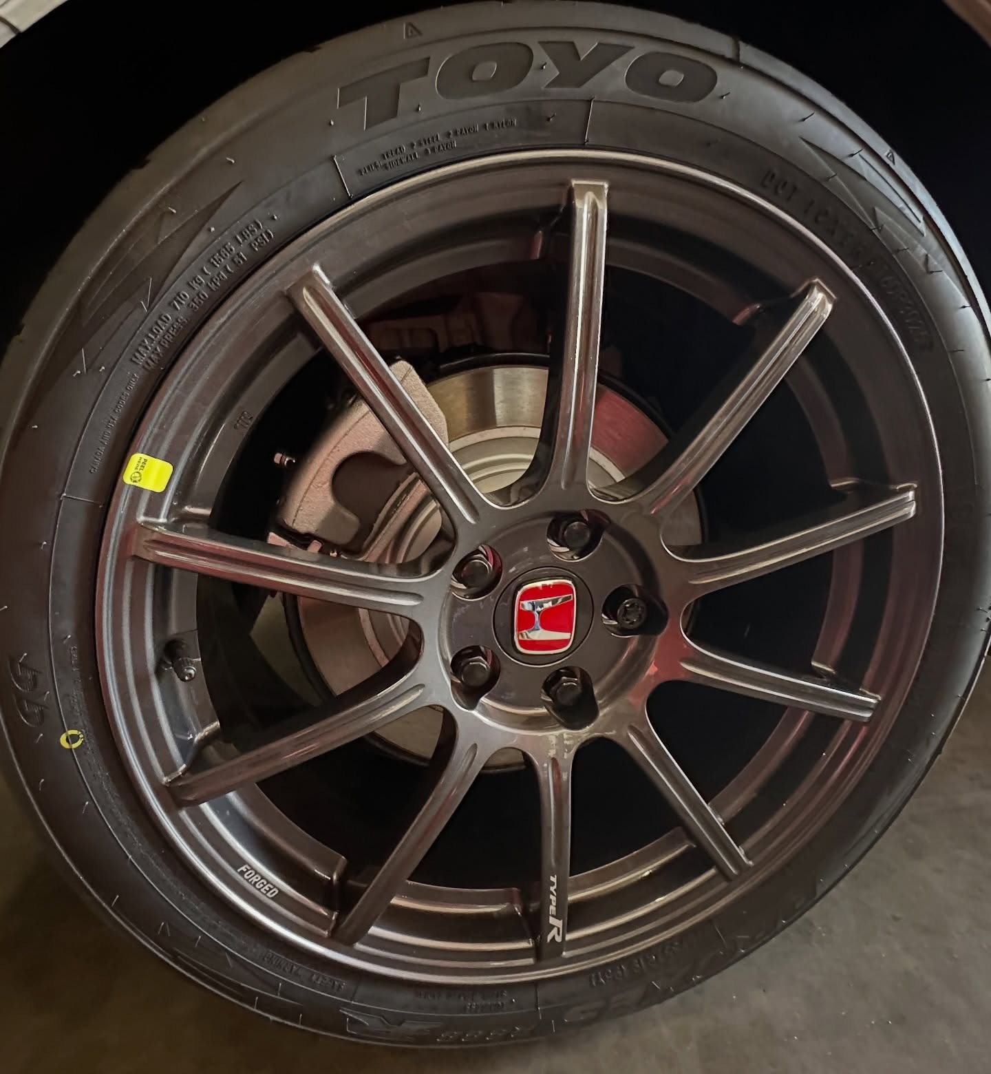 Honda Civic Type R parts on an Odyssey van