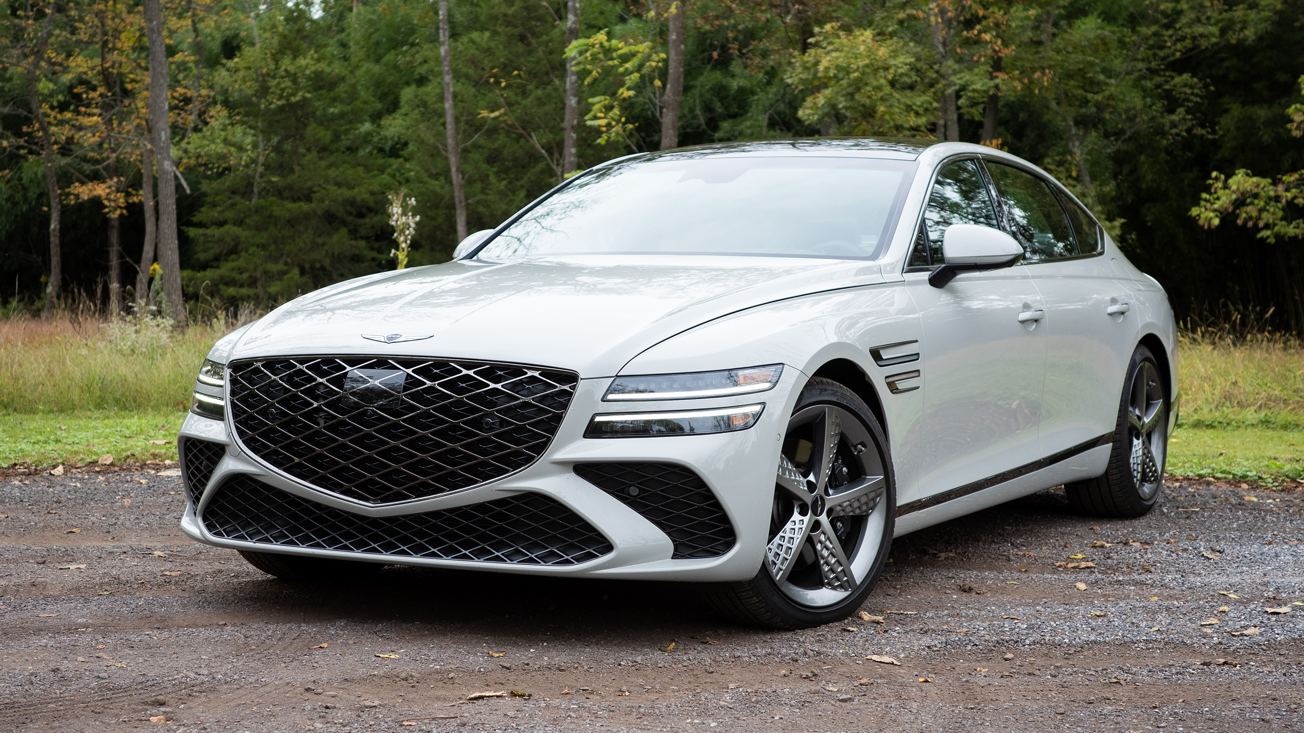 グラントイーワンズ　g80 2025 Genesis G80 Review: Relief From Fake Luxury